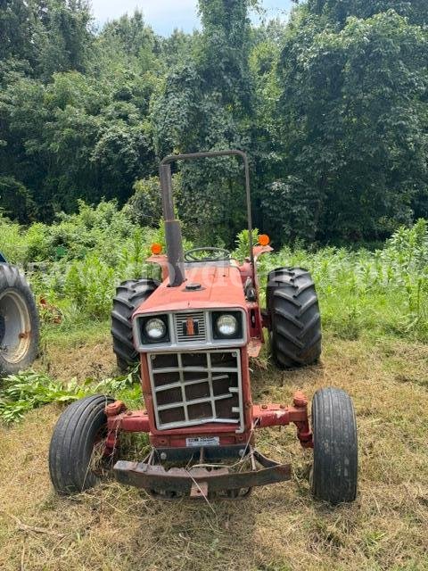 International 385 Tractor