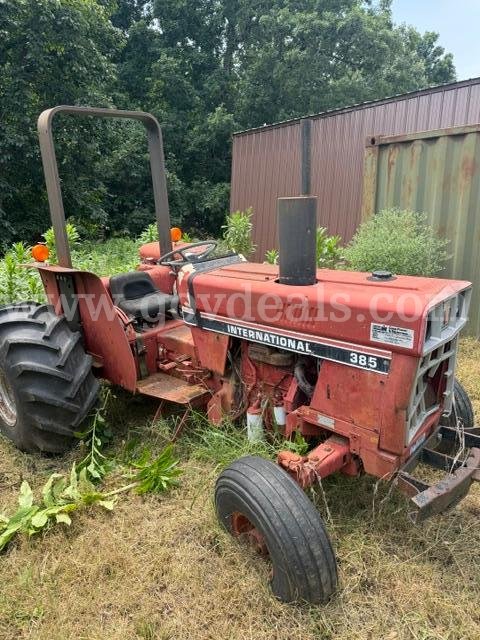 International 385 Tractor I385 385 Government Surplus Auction - Photo #2
