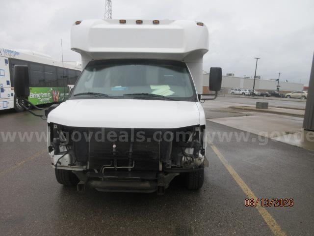 2016 GMC Savana Passenger Bus, 6L V8 FFV - Not Operational GMC Savana Government Surplus Auction - Photo #2