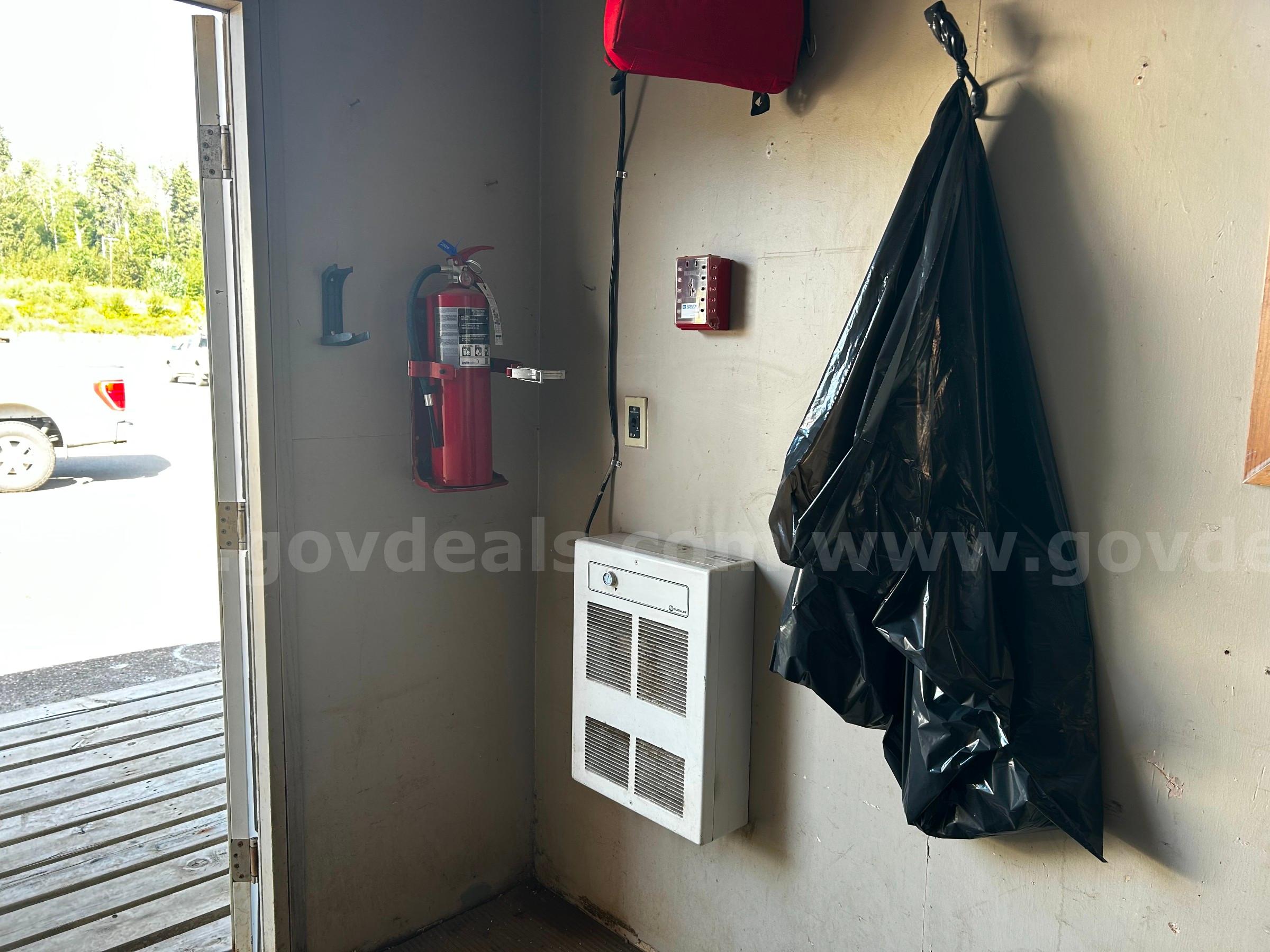 Portable Building 20'x14' 2"x12', Approx 280sq'  280sq Government Surplus Auction - Photo #3