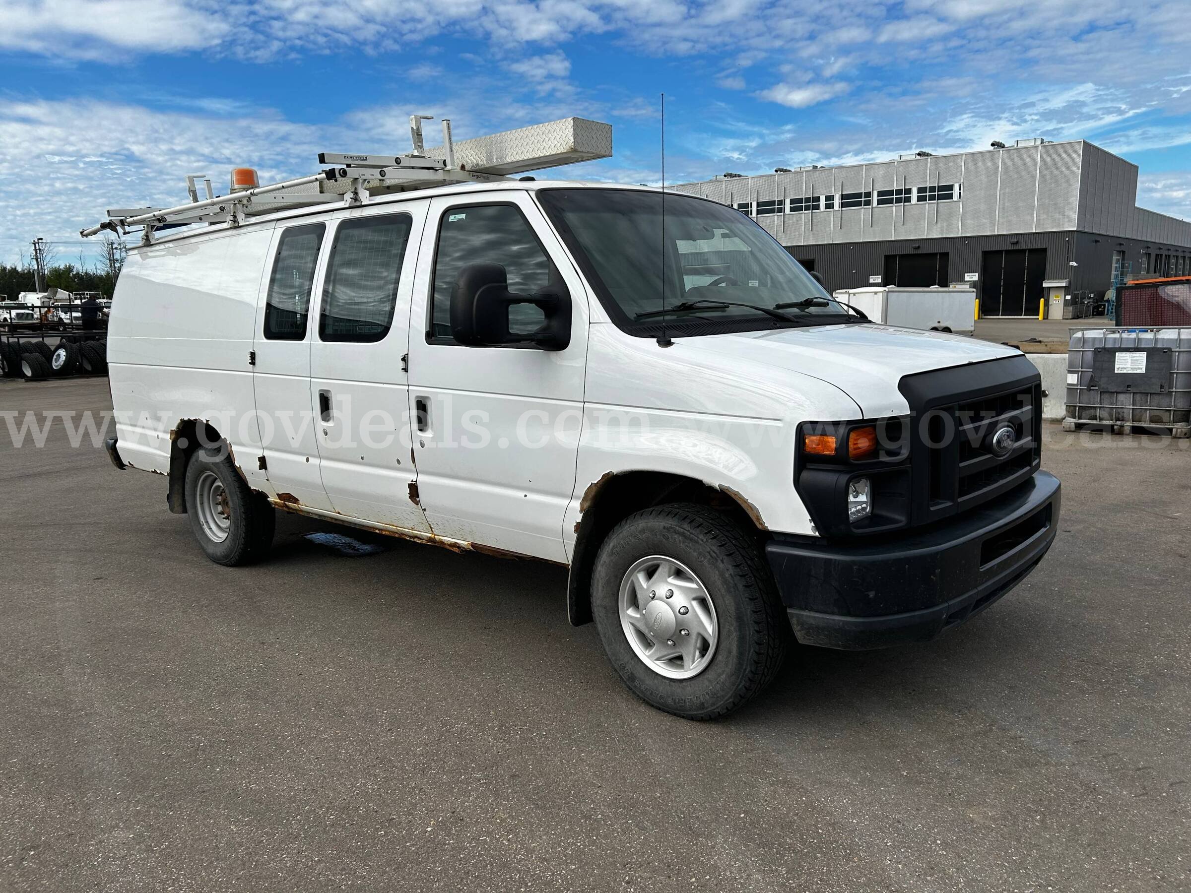 2011 Ford Econoline EXTENDED CARGO VAN, 5.4L V8 SOHC 16V