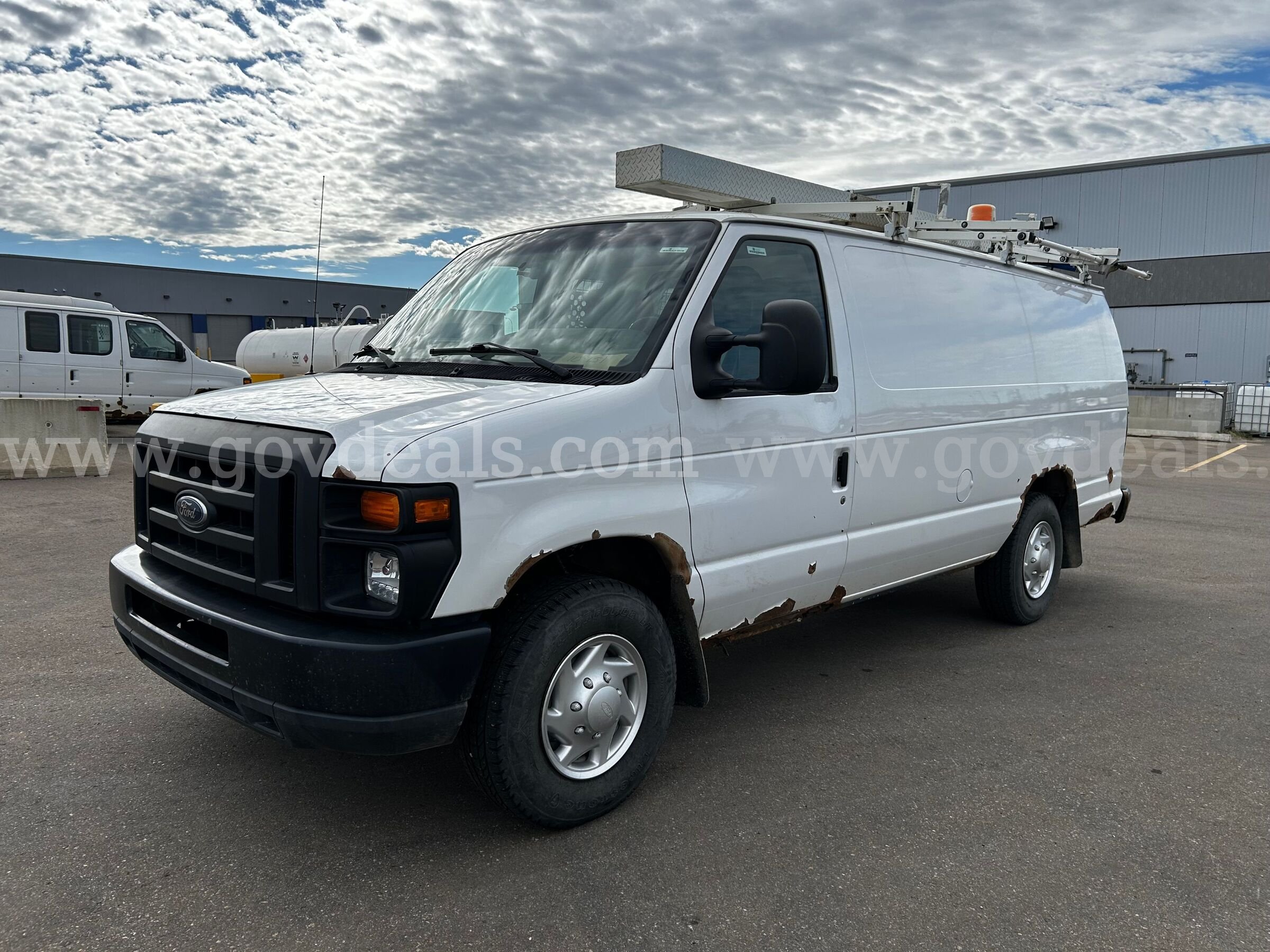 2011 Ford Econoline EXTENDED CARGO VAN, 5.4L V8 SOHC 16V Ford Econoline Government Surplus Auction - Photo #3
