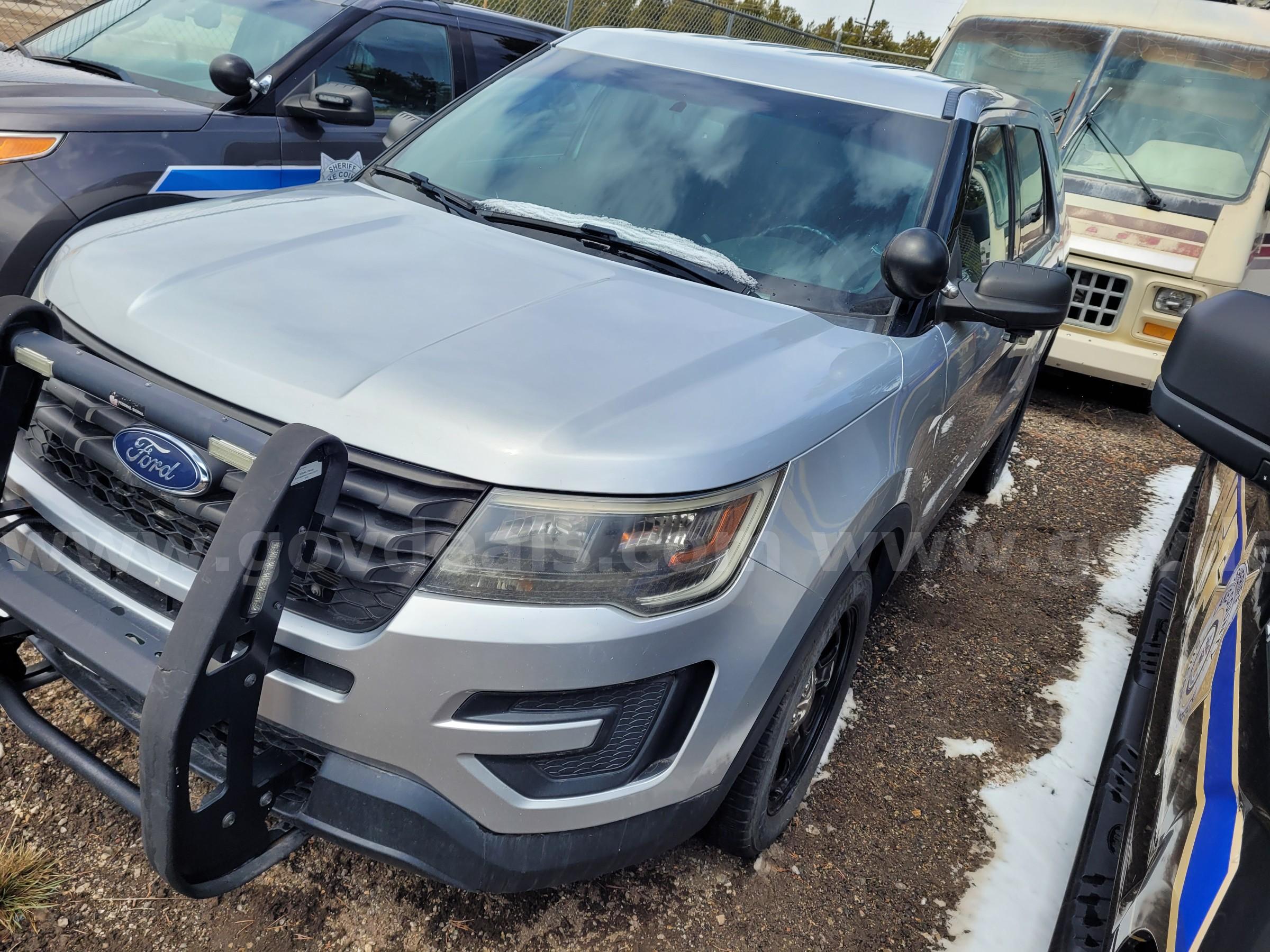 2017 Ford Explorer Police Interceptor Utility – 3.7L V6 – Runs – 75K Miles, 4WD Ford Explorer Government Surplus Auction - Photo #4