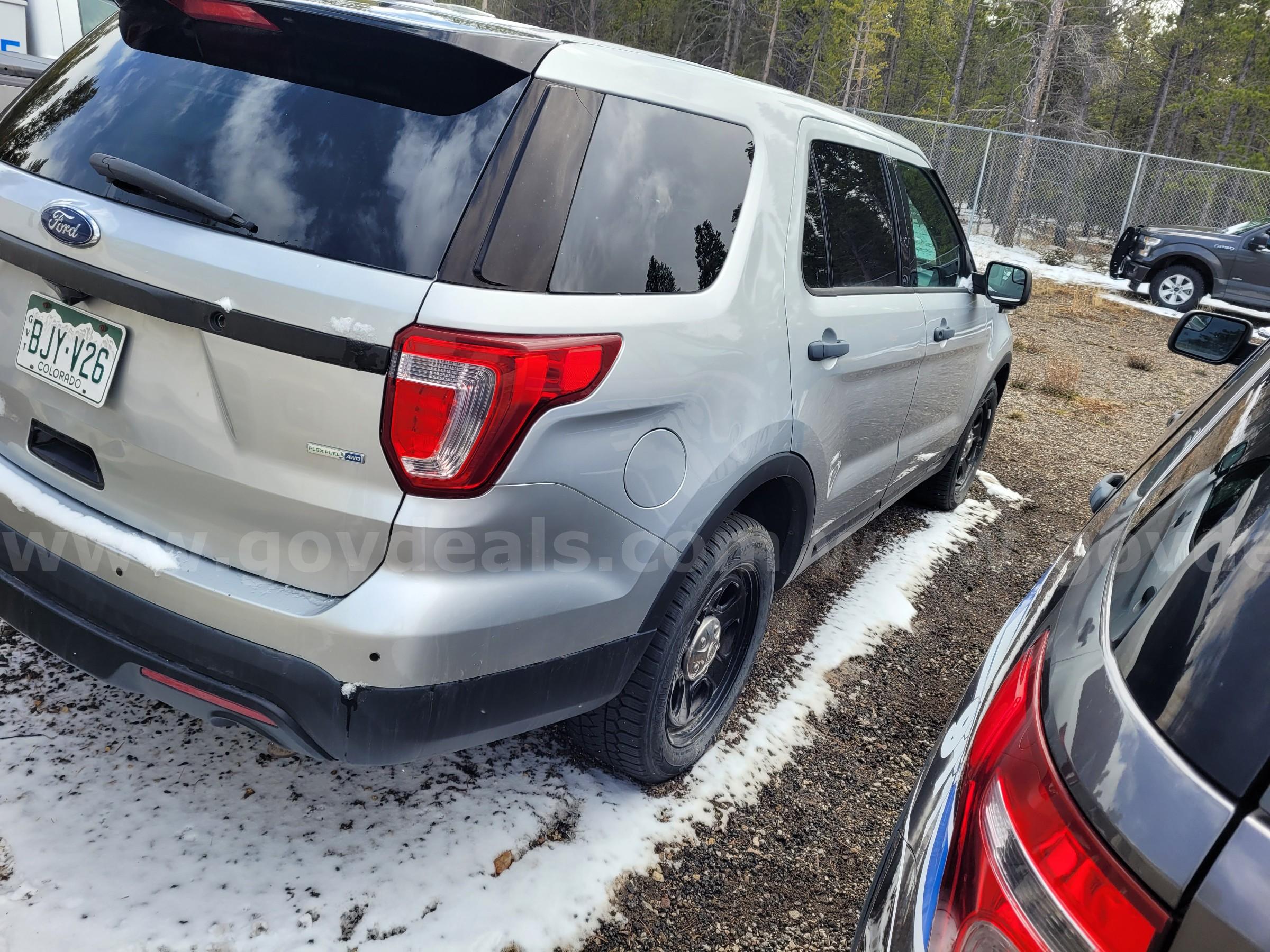 2017 Ford Explorer Police Interceptor Utility – 3.7L V6 – Runs – 75K Miles, 4WD Ford Explorer Government Surplus Auction - Photo #6