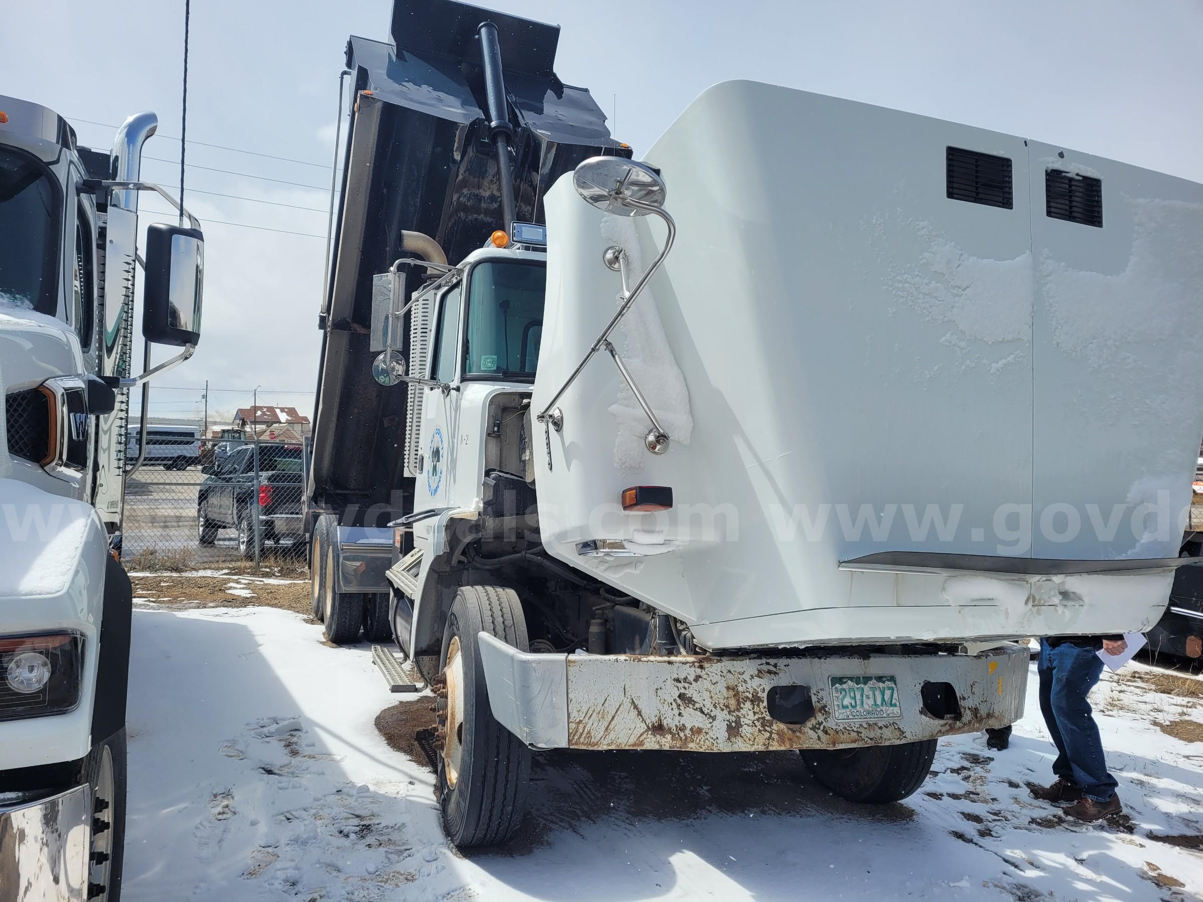 1997 Volvo WG Dump Truck – Runs Strong, Working Dump Bed