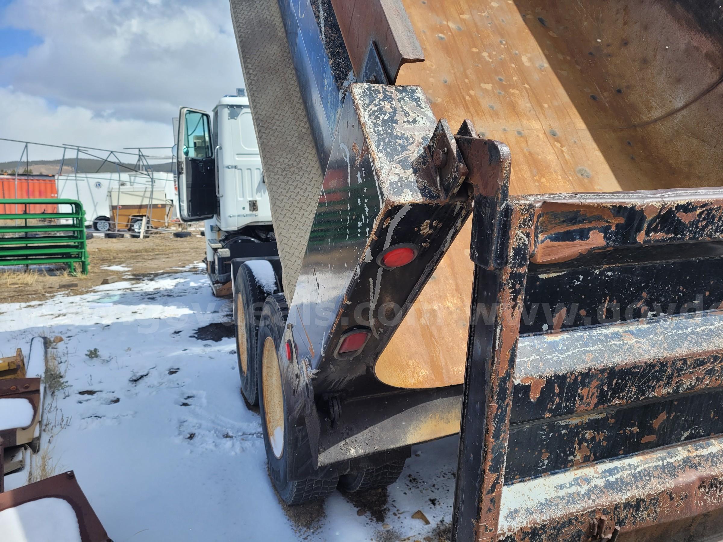 1997 Volvo WG Dump Truck – Runs Strong, Working Dump Bed Volvo WG Government Surplus Auction - Photo #6