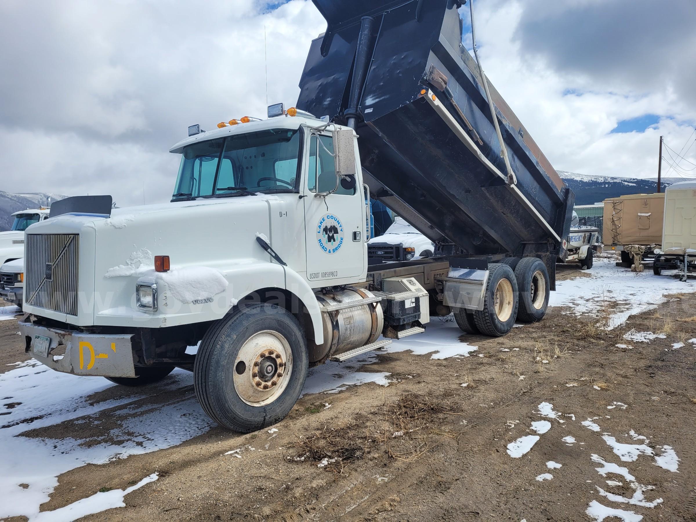 1997 Volvo WG Series Tandem Axle Dump Truck –  Diesel (Runs & Operates)