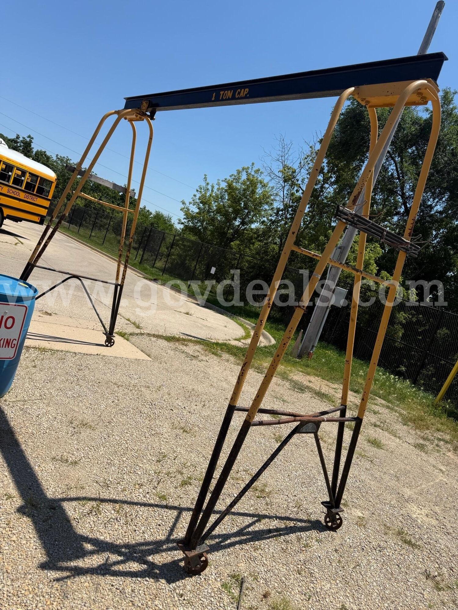 Gantry Crane   Government Surplus Auction - Photo #2