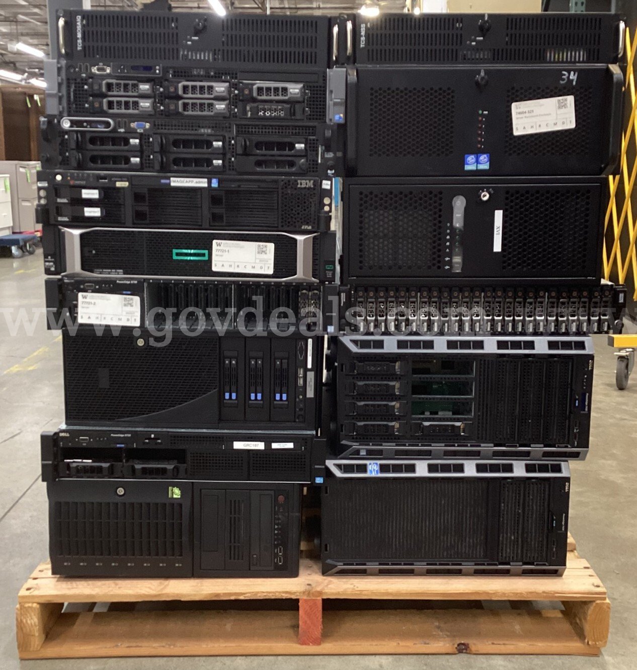 Lot of 19 Servers and Storage Arrays (Hard Drives Removed) (429-3)  429 Government Surplus Auction - Photo #2