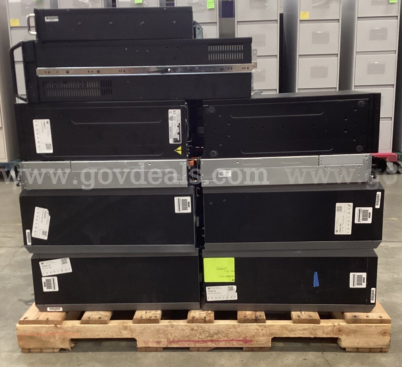 Lot of 19 Servers and Storage Arrays (Hard Drives Removed) (429-3)  429 Government Surplus Auction - Photo #6