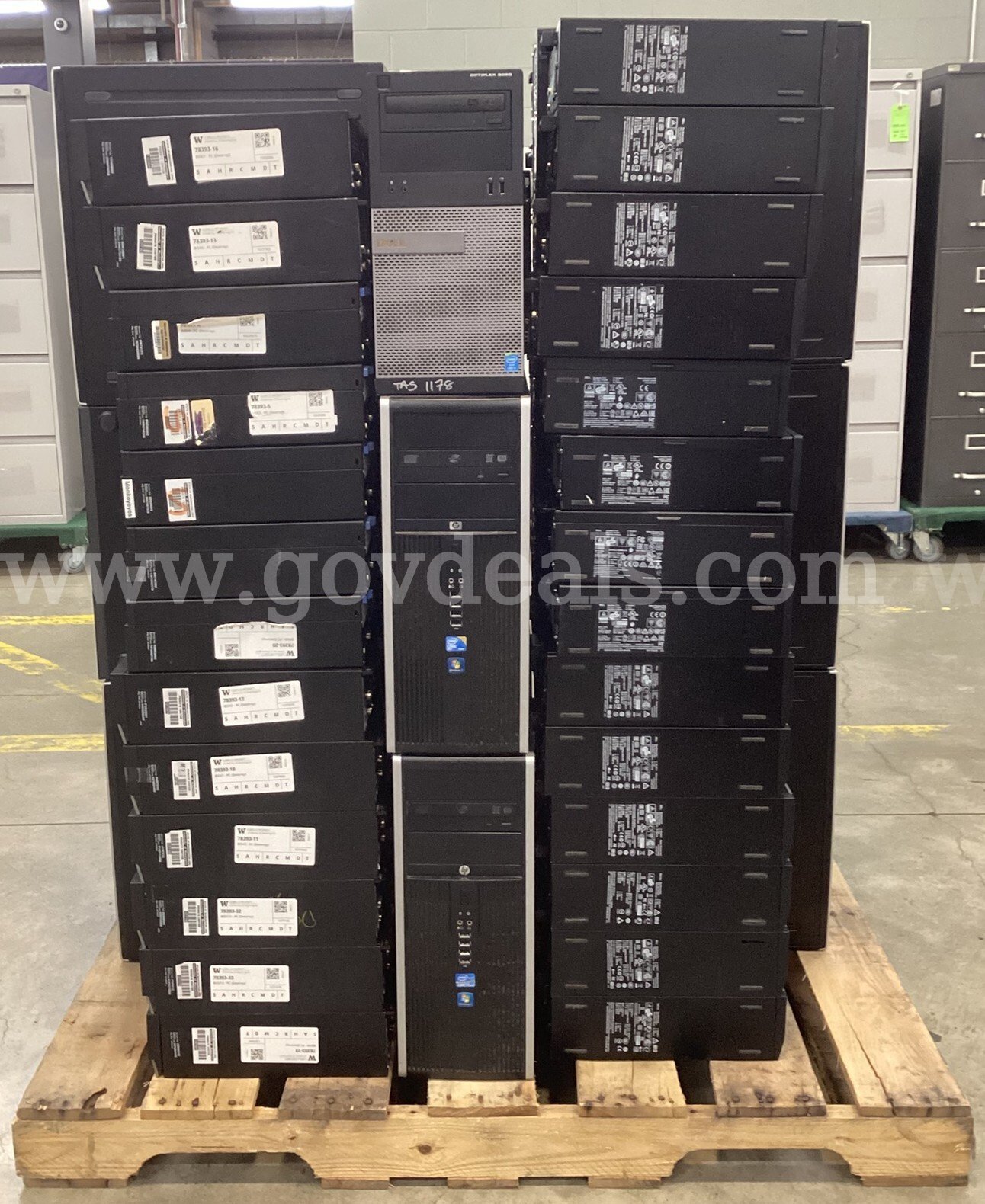 Lot of 60 Computers: Misc. iSeries (Hard Drives Removed) (429-6)  429 Government Surplus Auction - Photo #4