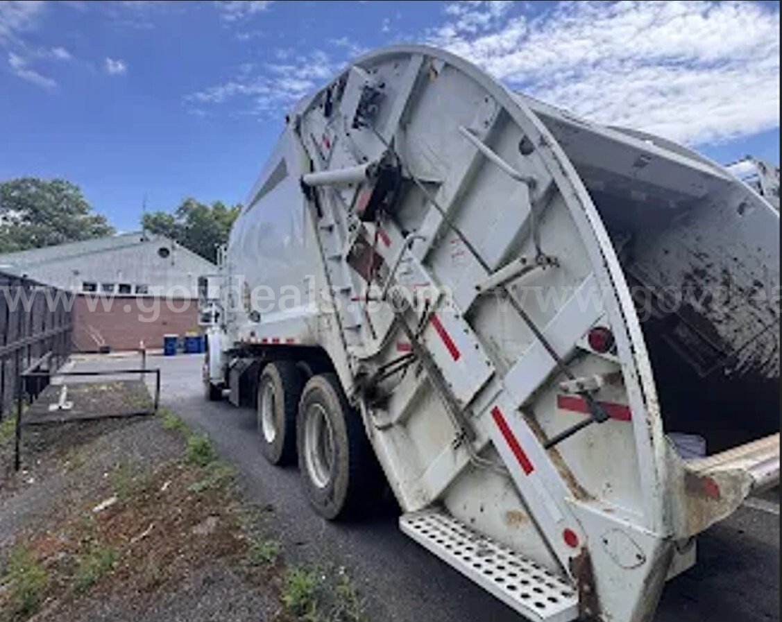 2016 Freightliner M2 106 Garbage Truck Freightliner 106 Government Surplus Auction - Photo #5