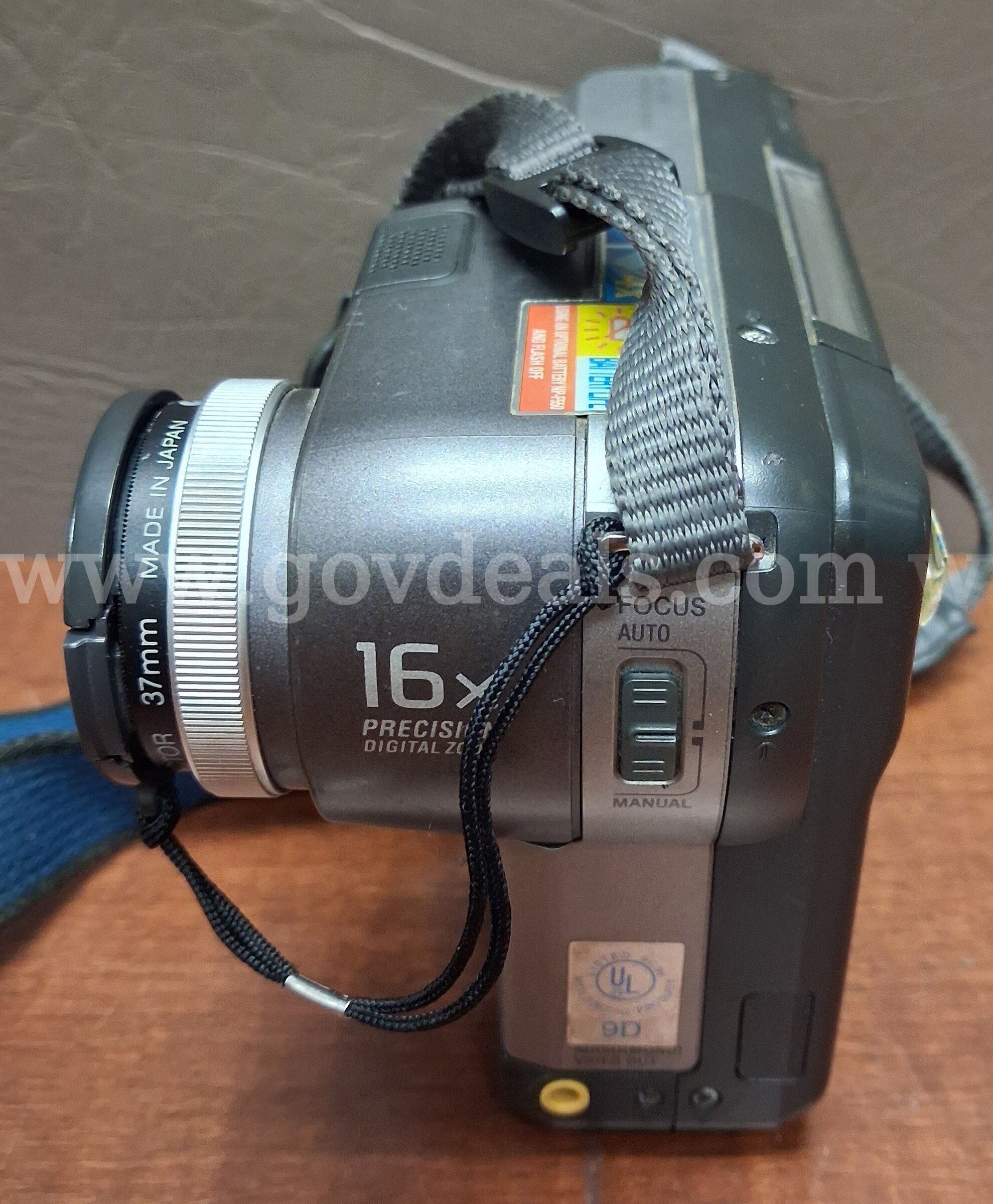 Sony MVC-FD88 Digital Camera with Case but No Charger/PRE-OWNED/DS18589/99133/DSP Case Charger Government Surplus Auction - Photo #4