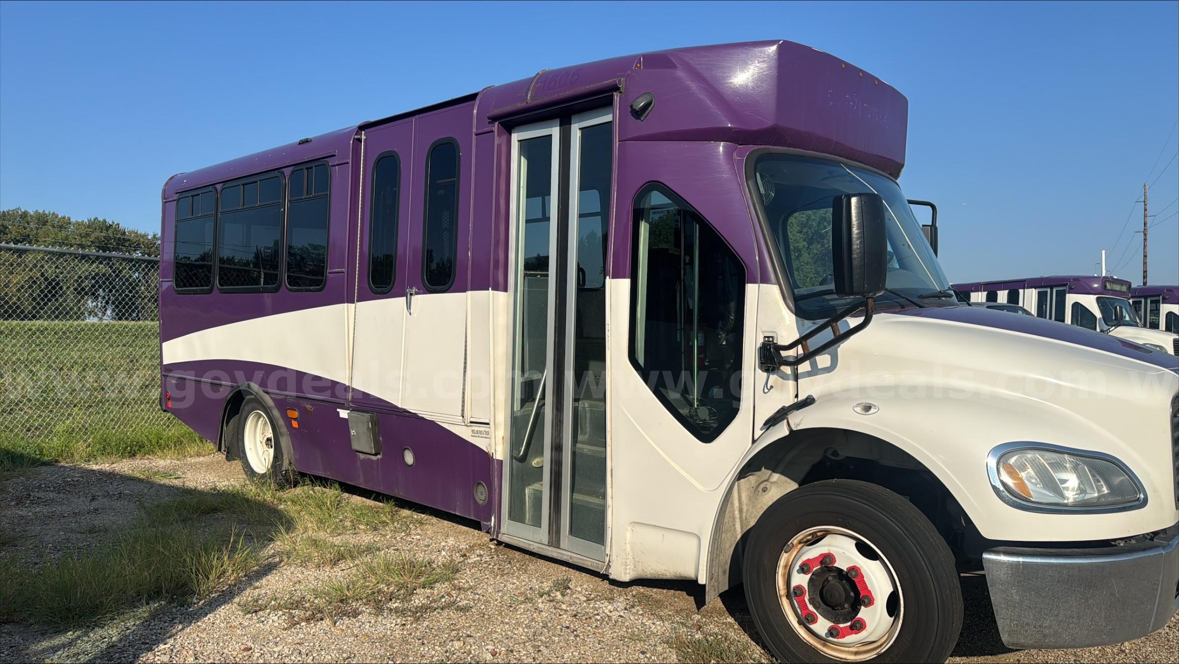 2016 Freightliner M2 106 Freightliner 106 Government Surplus Auction - Photo #2