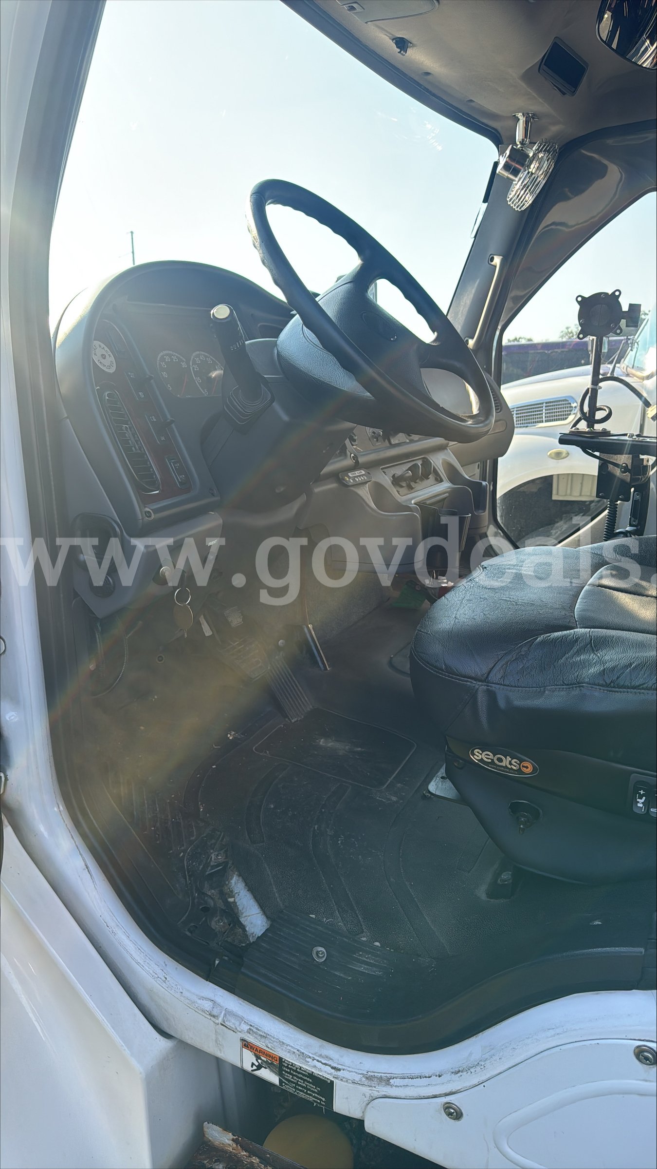 2016 Freightliner M2 106 Freightliner 106 Government Surplus Auction - Photo #3