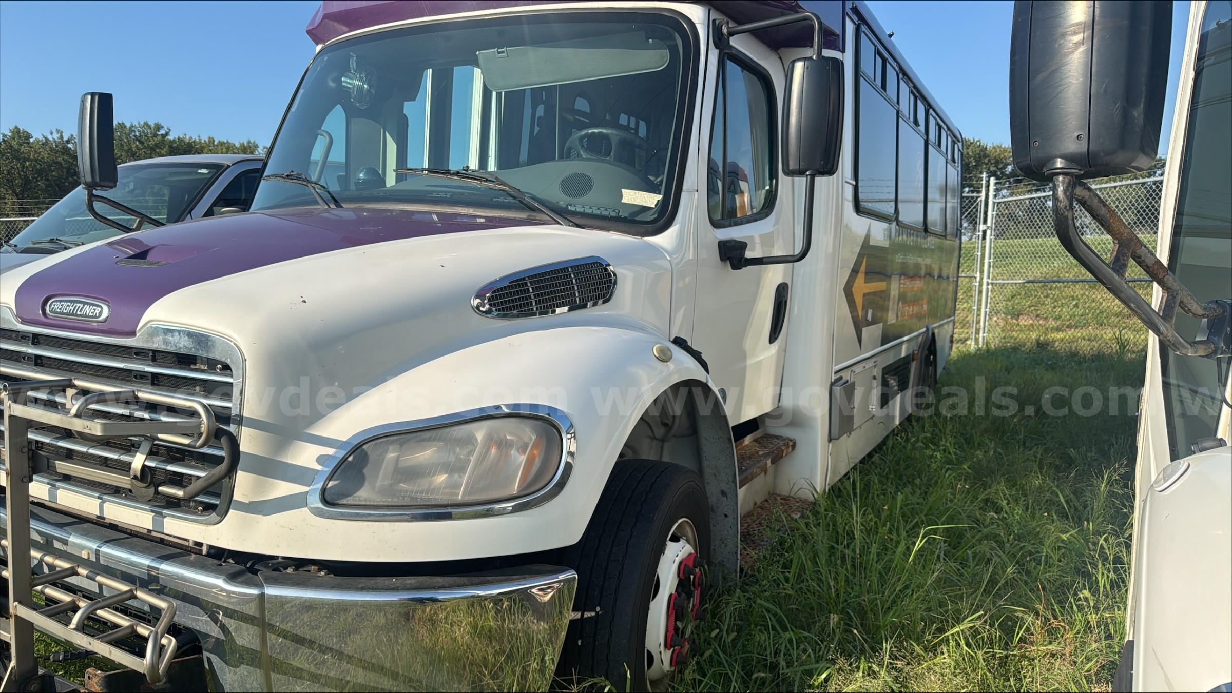 2016 Freightliner M2 106 Freightliner 106 Government Surplus Auction - Photo #2