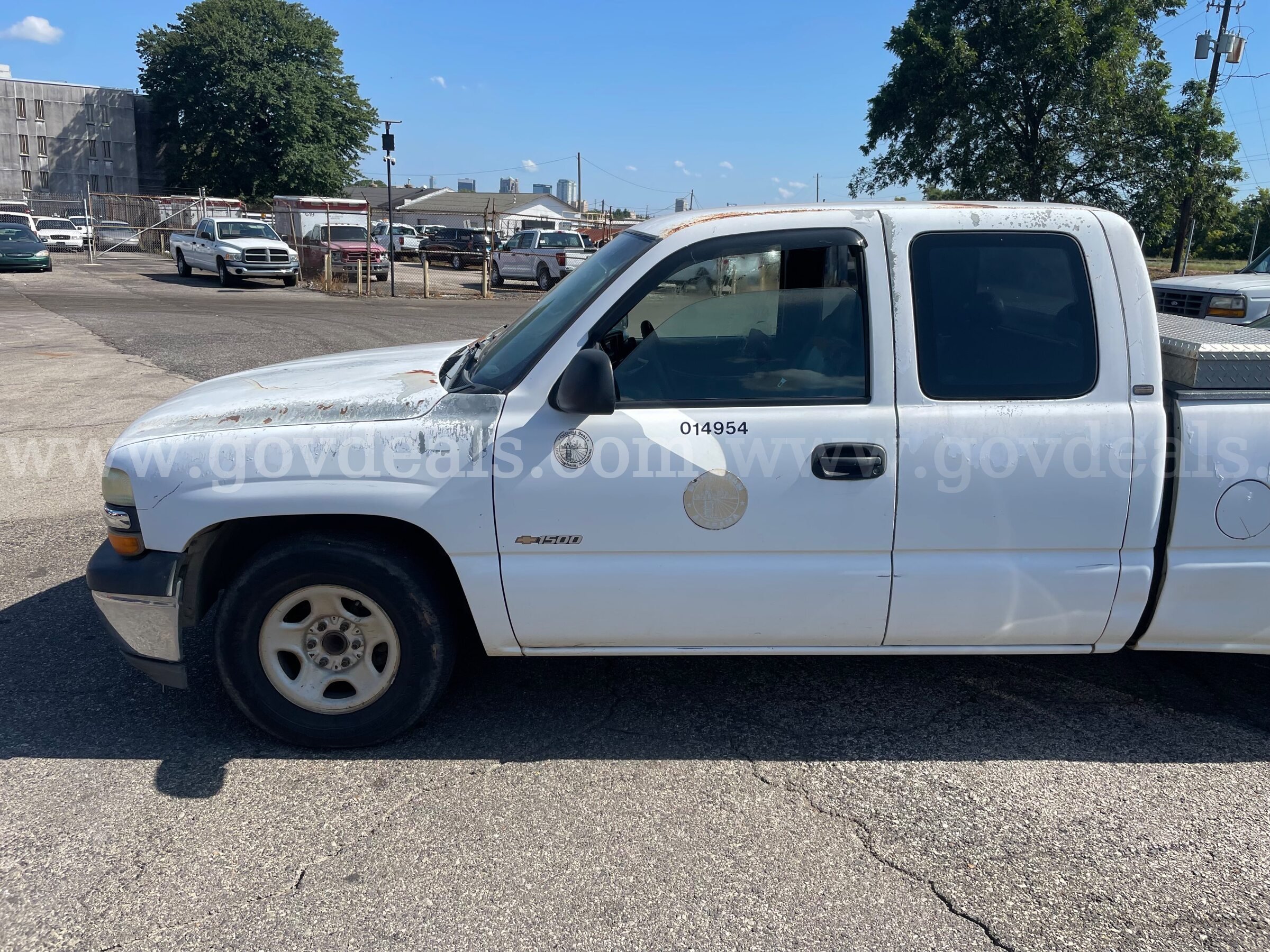 2001 Chevrolet Silverado 1500 Ext. Cab Short Bed 2WD Chevrolet Silverado Government Surplus Auction - Photo #2