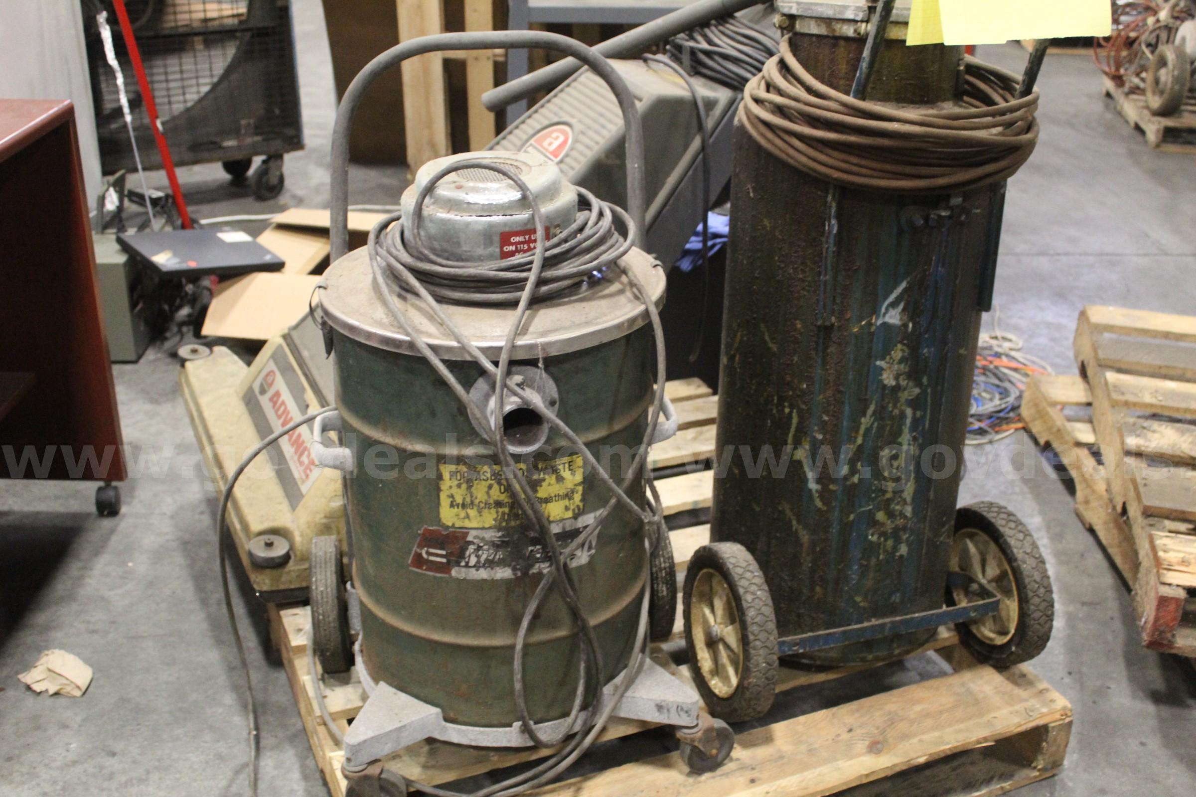 2 vaccuums, Polyurethane sprayer Assorted Assorted Government Surplus Auction - Photo #3