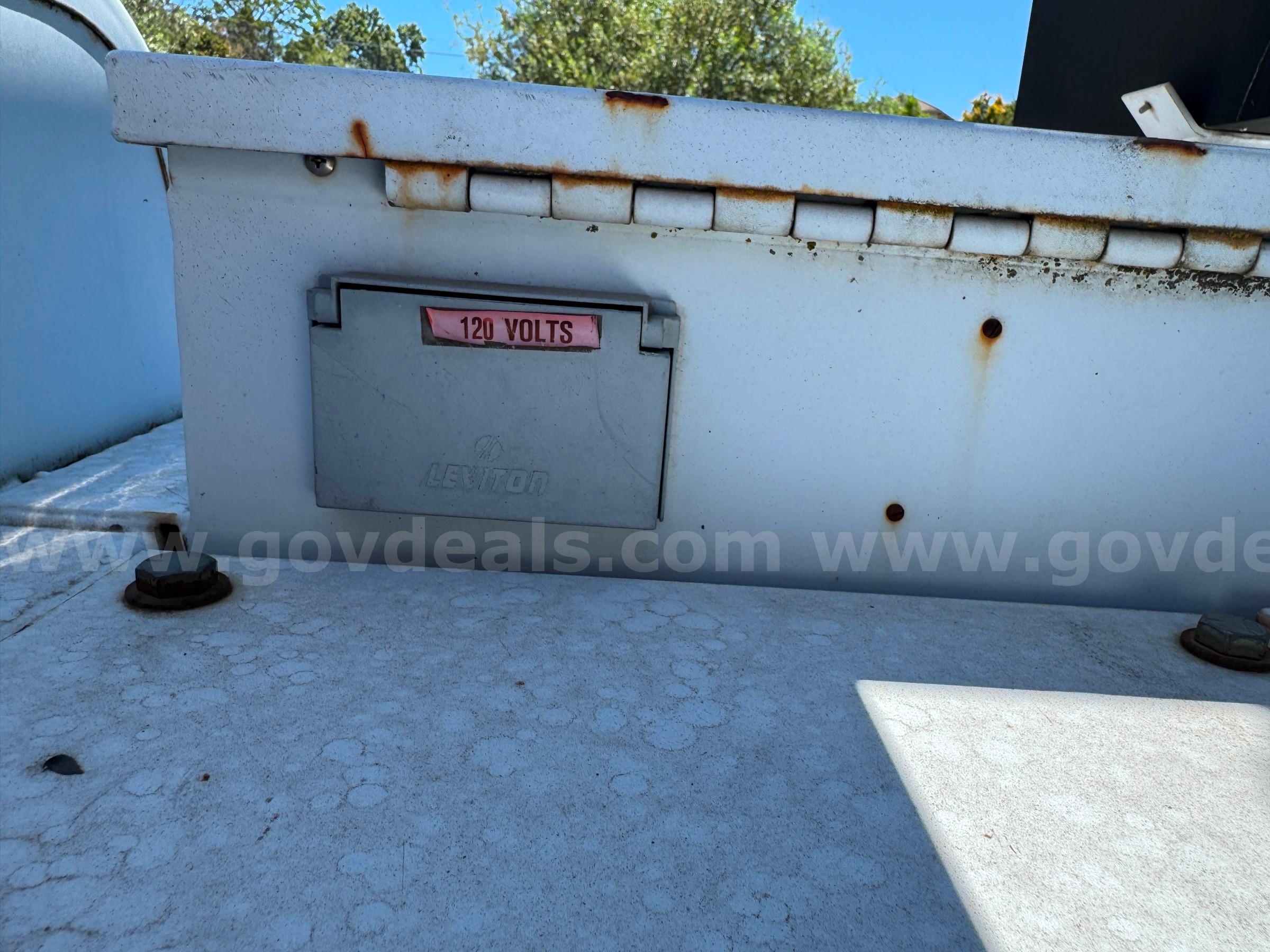 2004 ARROW BOARD TRAILER Smart Radar Trailer Government Surplus Auction - Photo #4