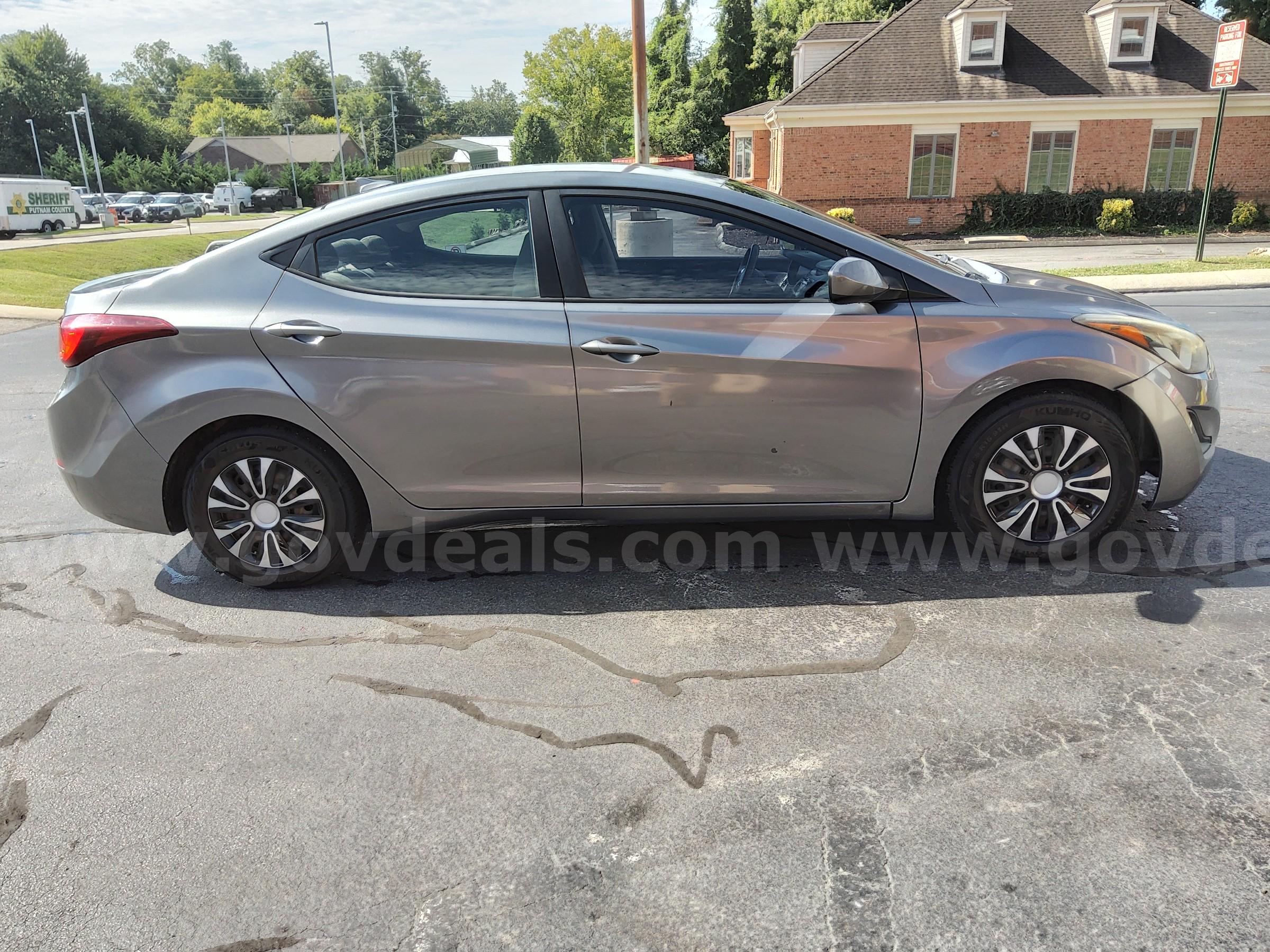 2016 Hyundai Elantra Hyundai Elantra Government Surplus Auction - Photo #5