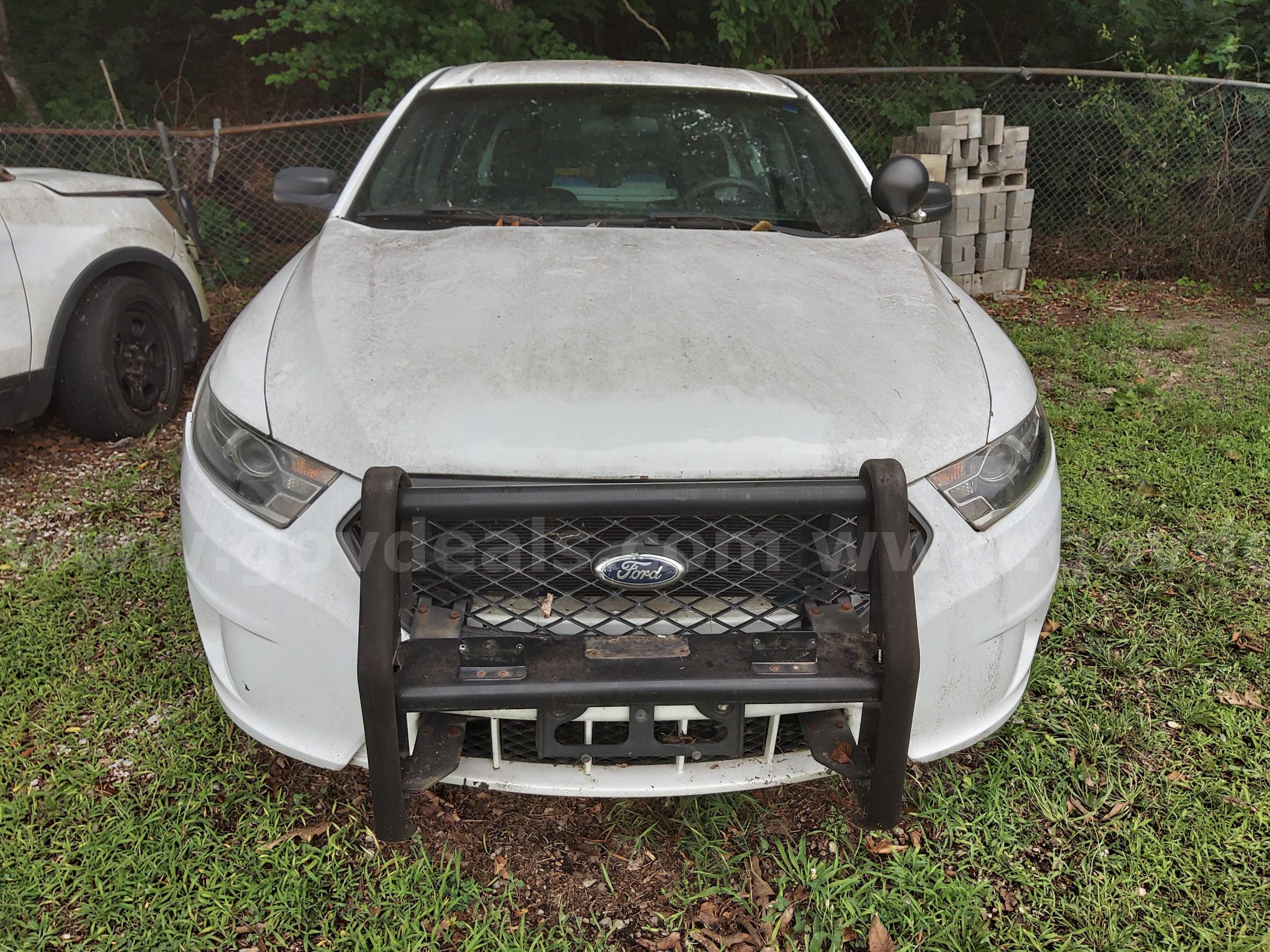 2015 Ford Taurus Ford Taurus Government Surplus Auction - Photo #3