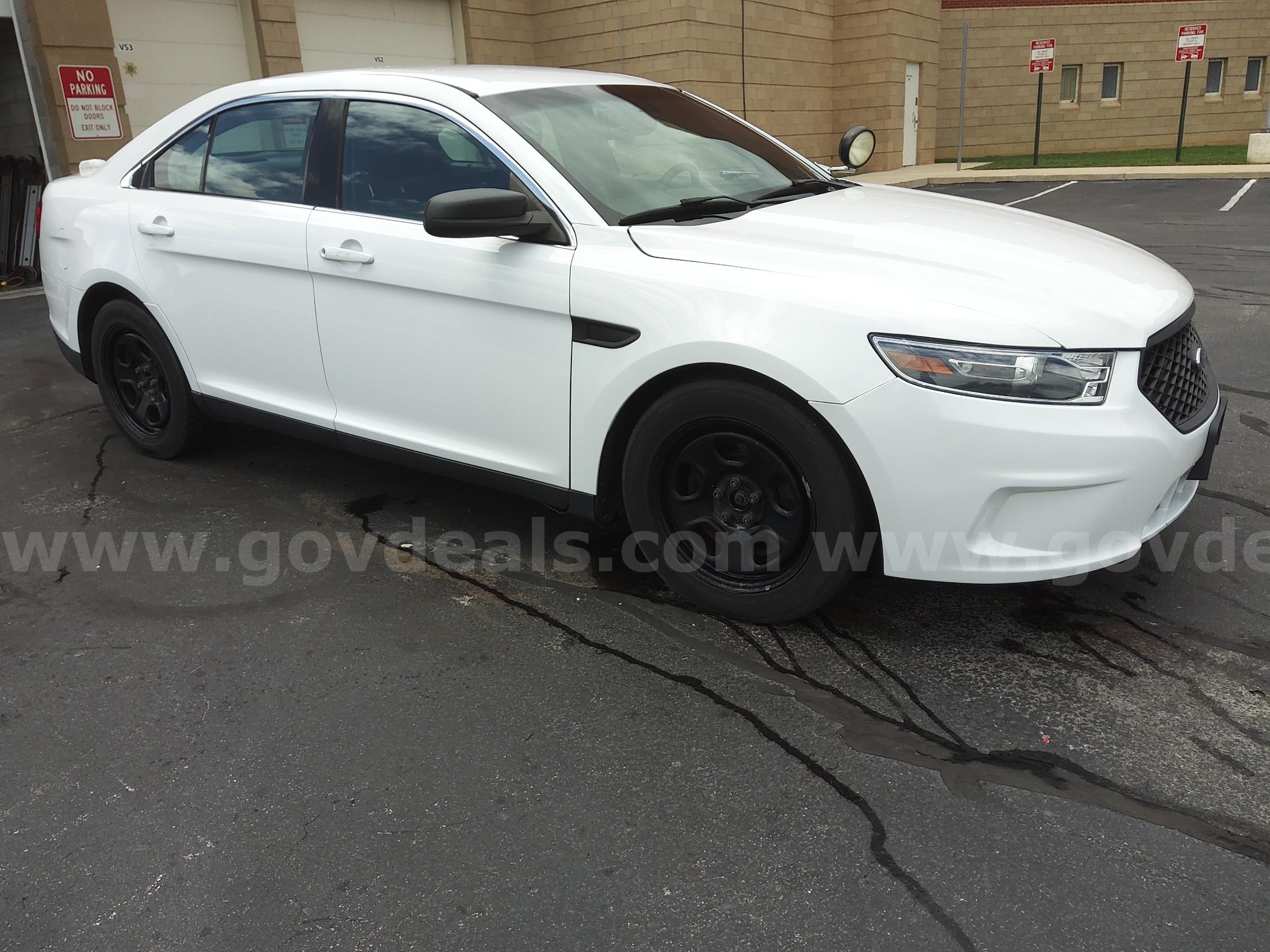 2015 Ford Taurus Ford Taurus Government Surplus Auction - Photo #4