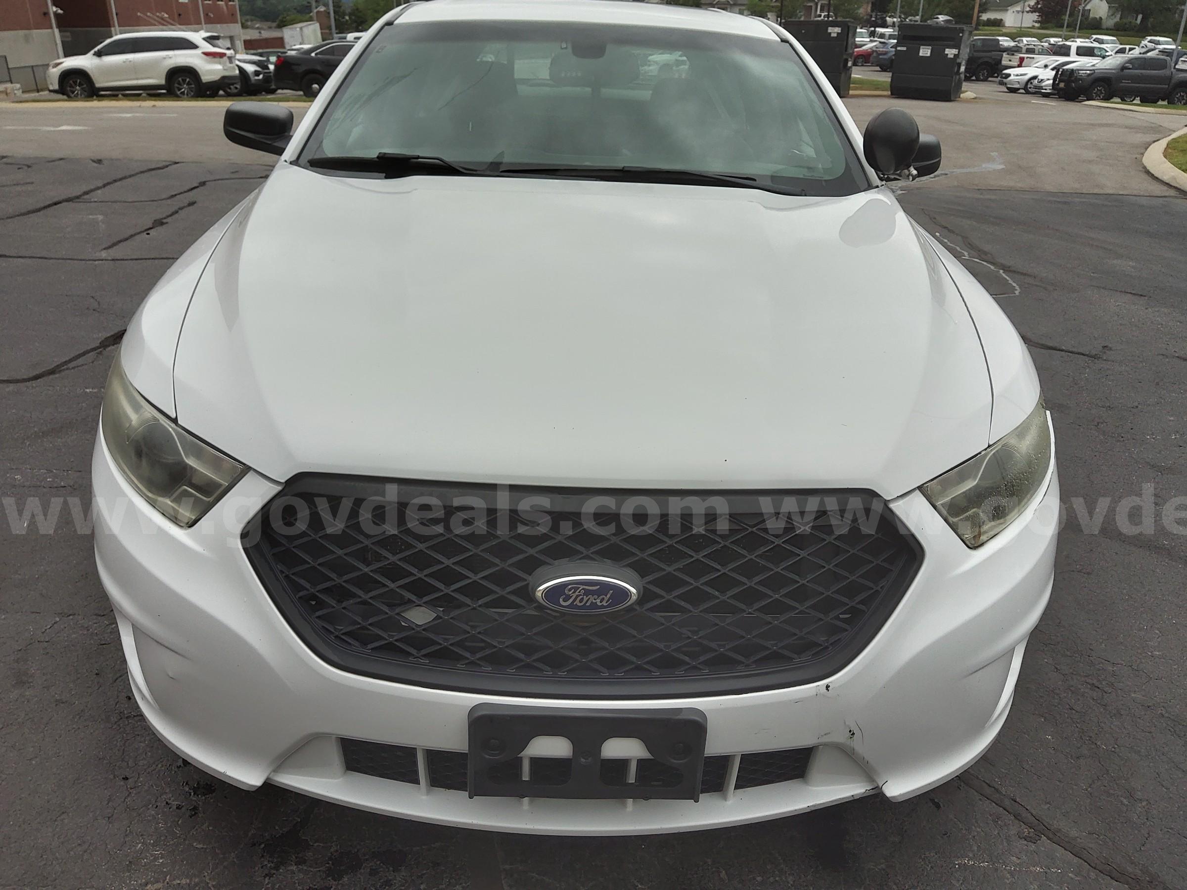 2015 Ford Taurus Ford Taurus Government Surplus Auction - Photo #4