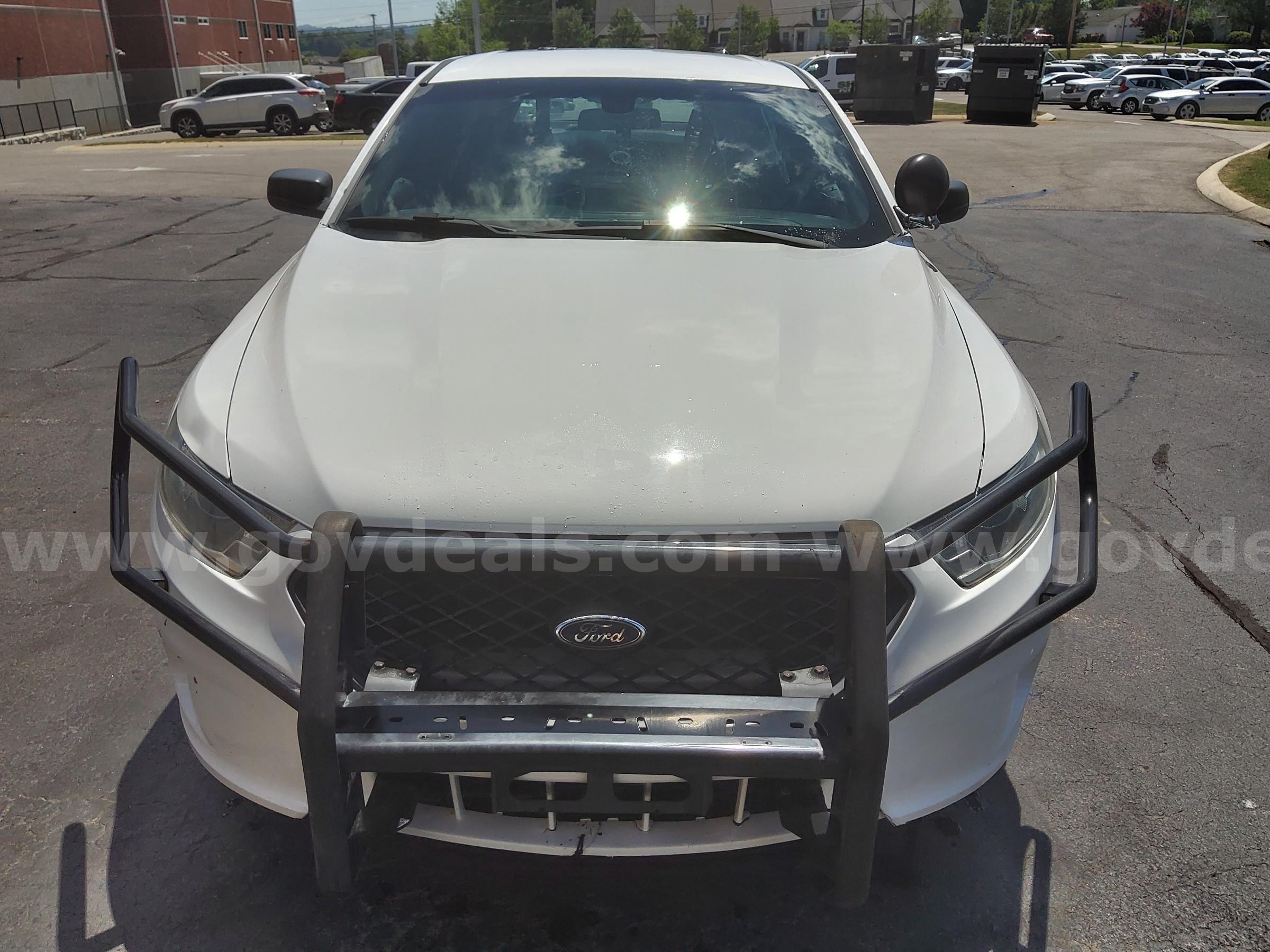 2016 Ford Taurus Ford Taurus Government Surplus Auction - Photo #3