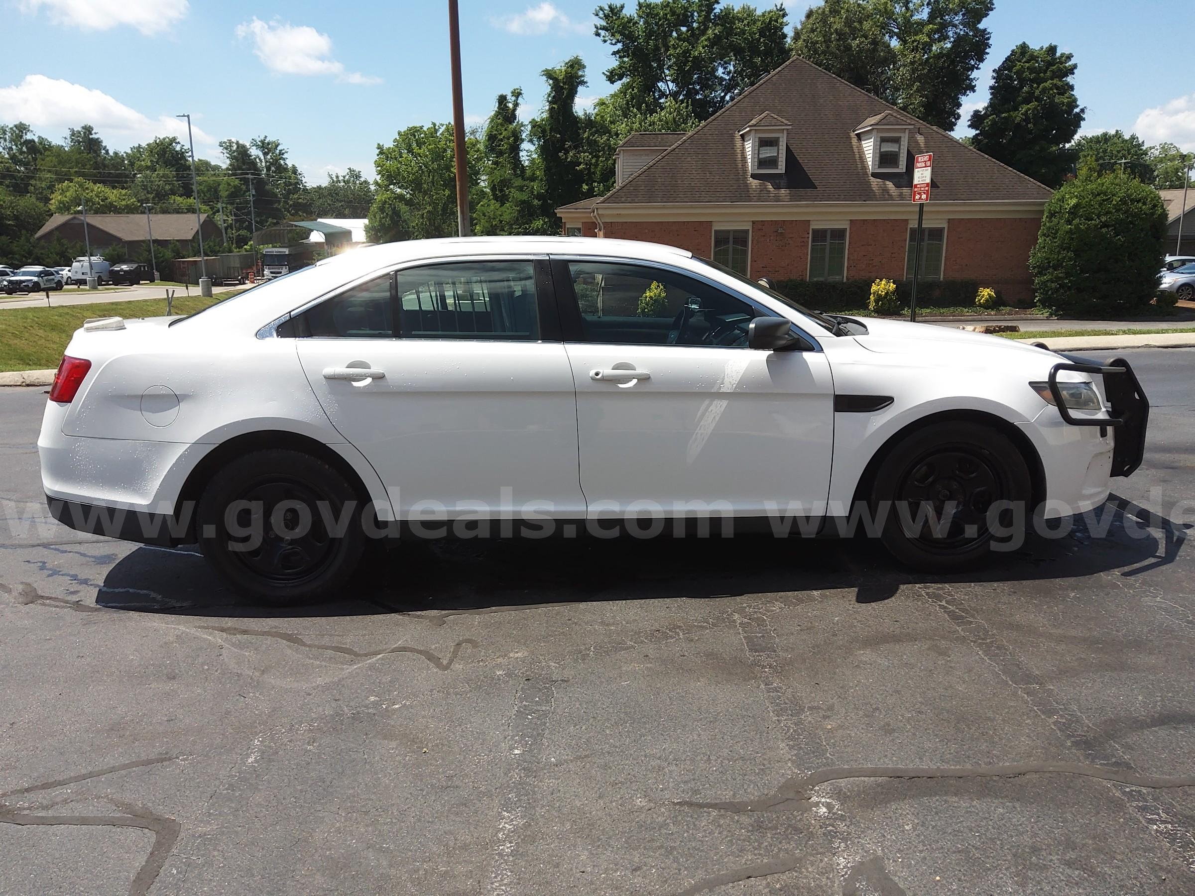 2016 Ford Taurus Ford Taurus Government Surplus Auction - Photo #5