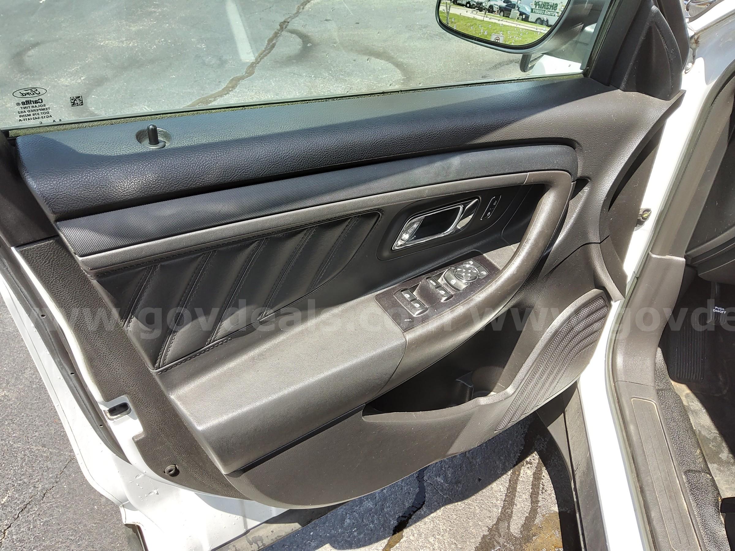 2016 Ford Taurus Ford Taurus Government Surplus Auction - Photo #6