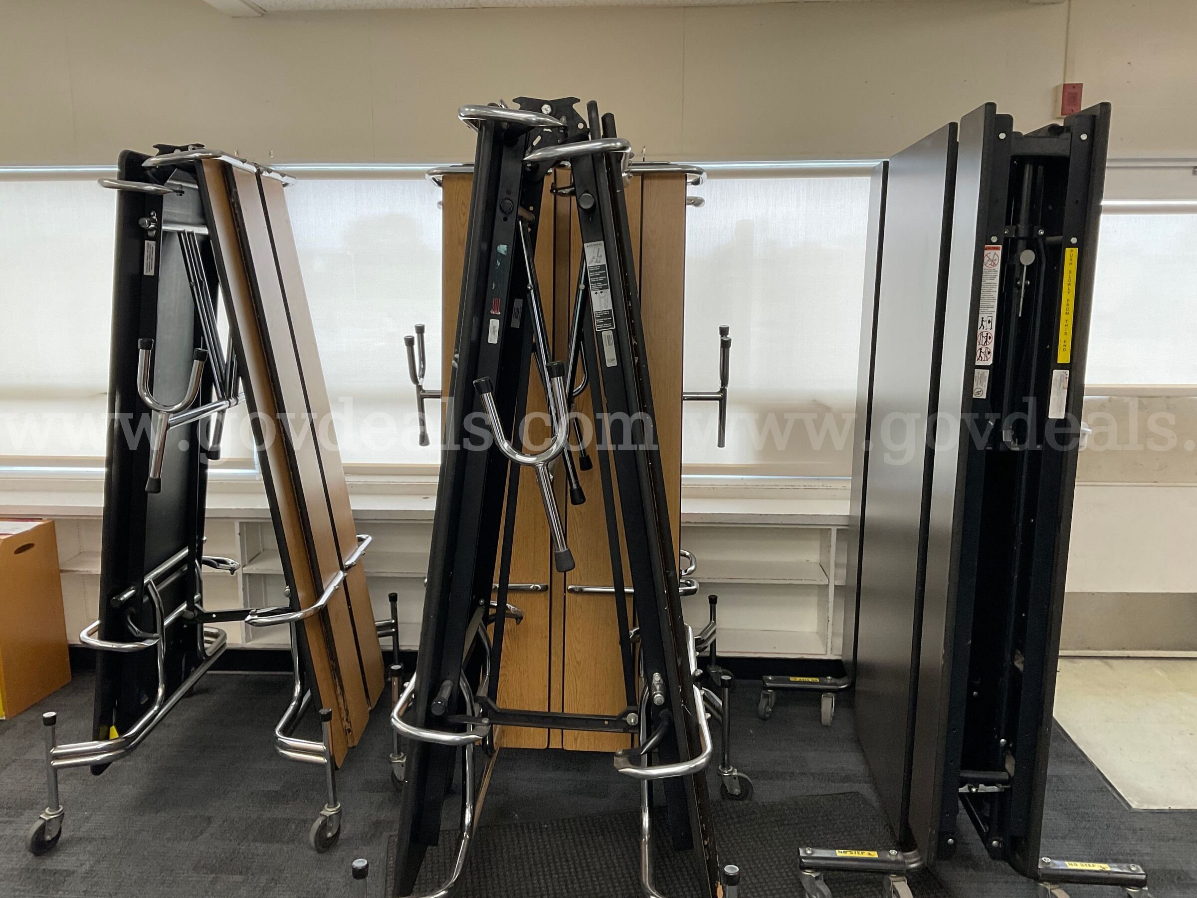 Lot of 15 Folding Lunch Tables – 13 SICO America BY-65 & 2 Palmer Hamilton Sico America, Palmer Hamilton  Government Surplus Auction - Photo #5