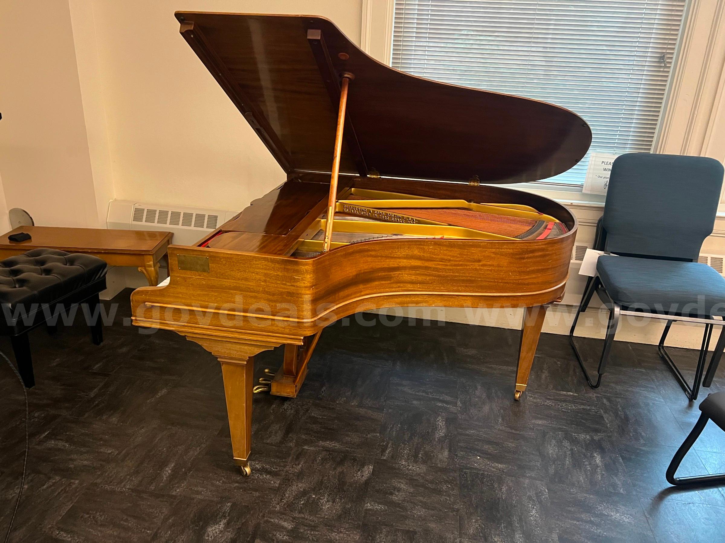 Chickering & Sons Scale 122 Baby Grand Piano Chickering & Sons 122 Government Surplus Auction - Photo #5