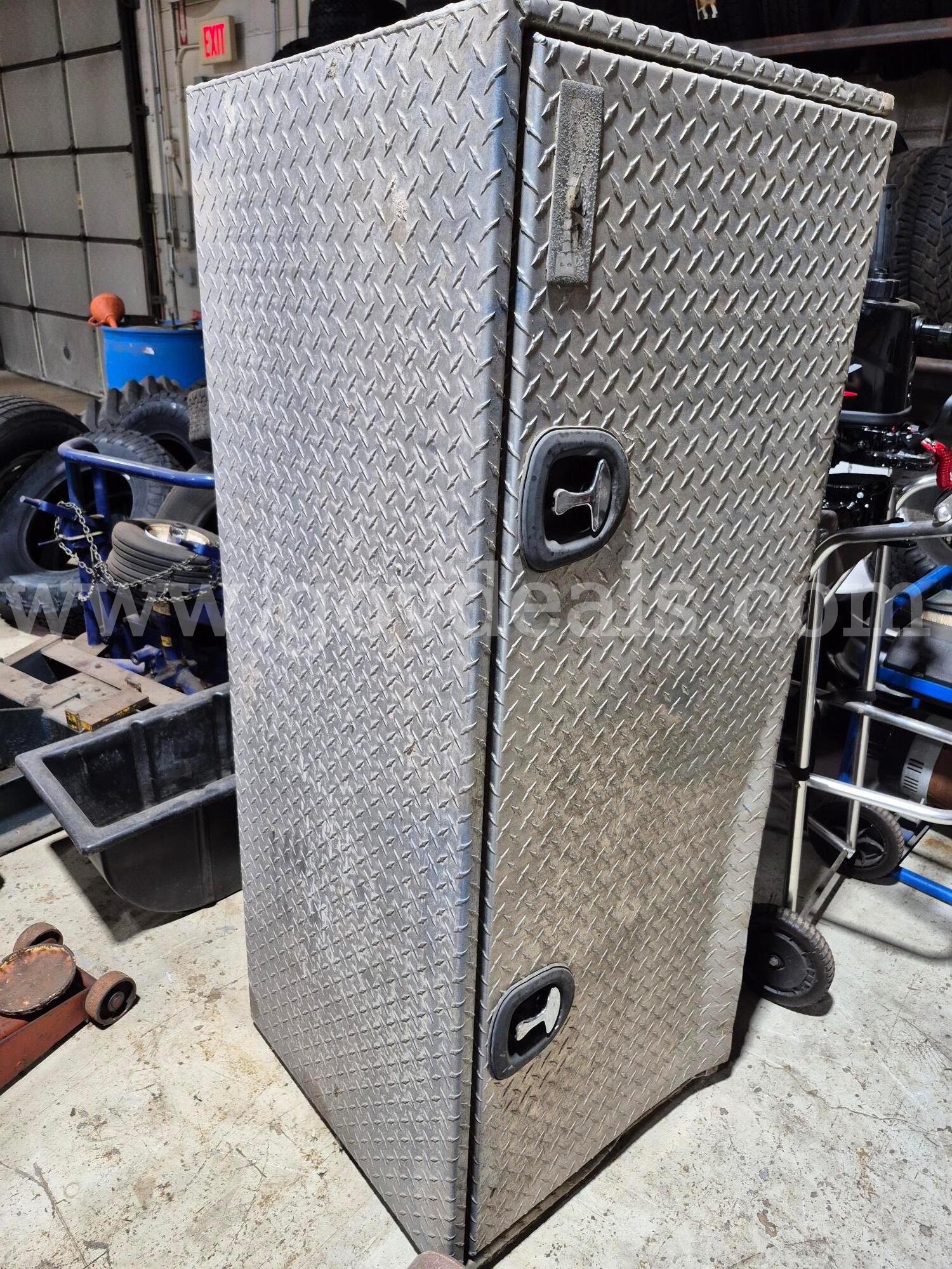 Underbody toolbox Buyers underbody Government Surplus Auction - Primary Photo