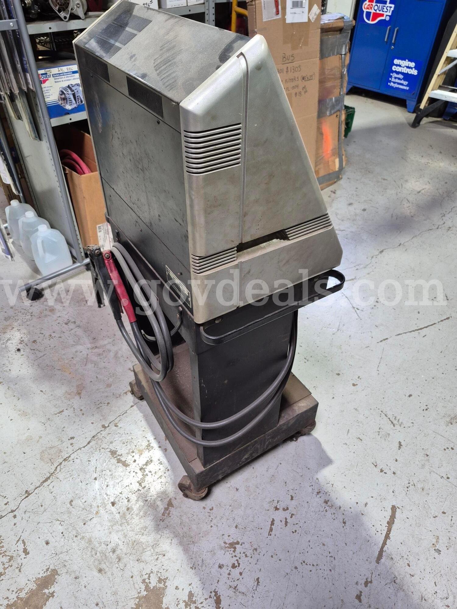 battery tester Sun Equipment VAT-60 Government Surplus Auction - Photo #6