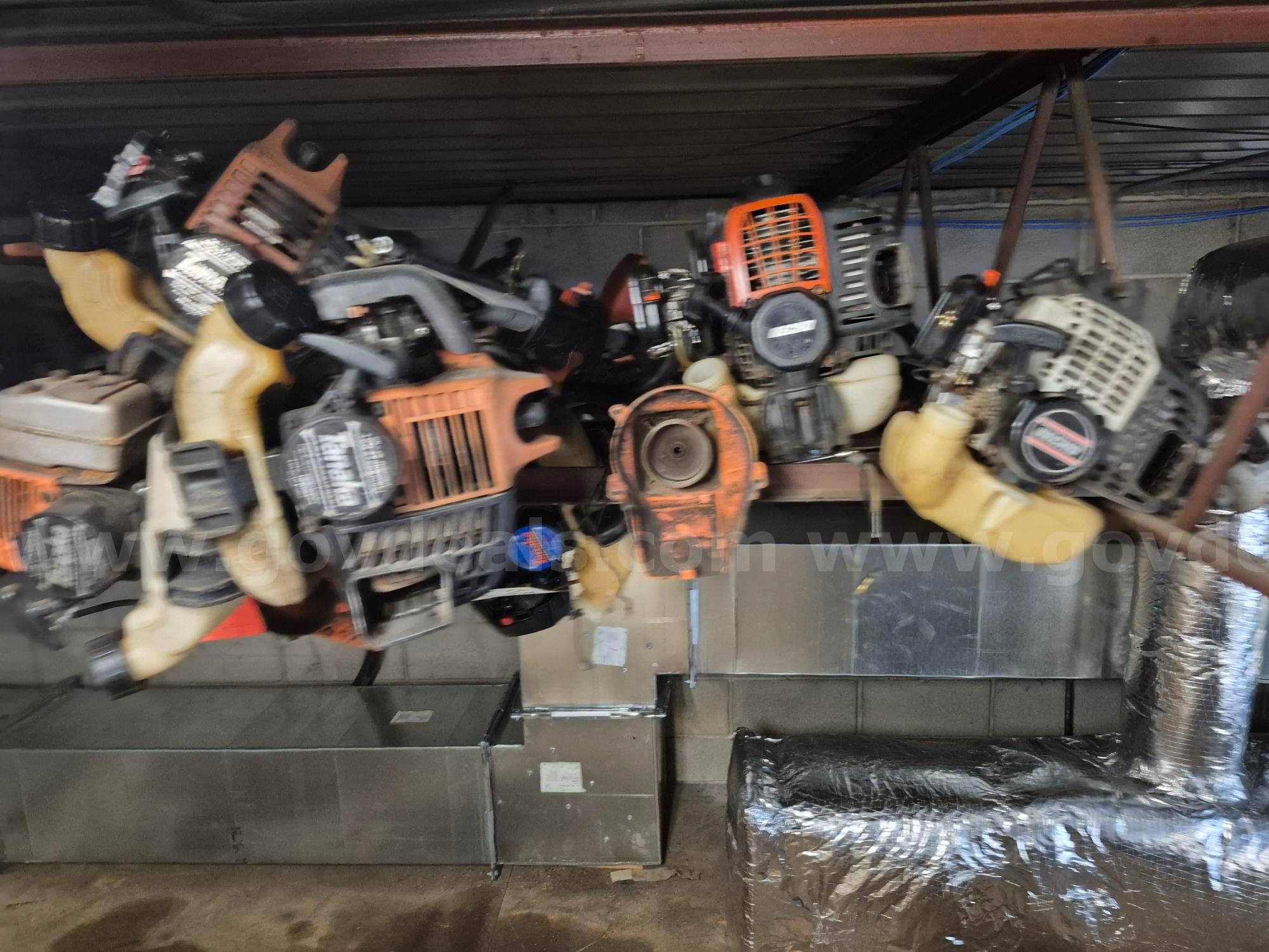Lot of 14 miscellaneous string trimmers   Government Surplus Auction - Photo #3