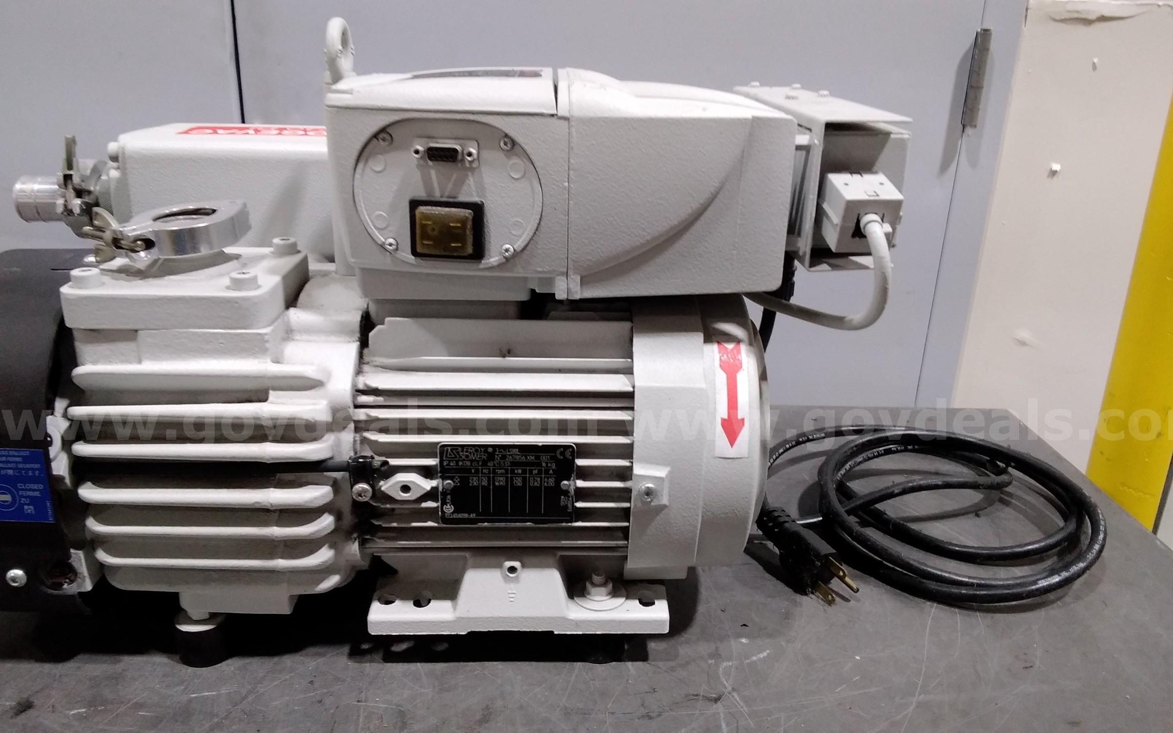 Sogevac SV 40 BI vacuum pump SV40BI, 230 volts  230 Government Surplus Auction - Photo #5