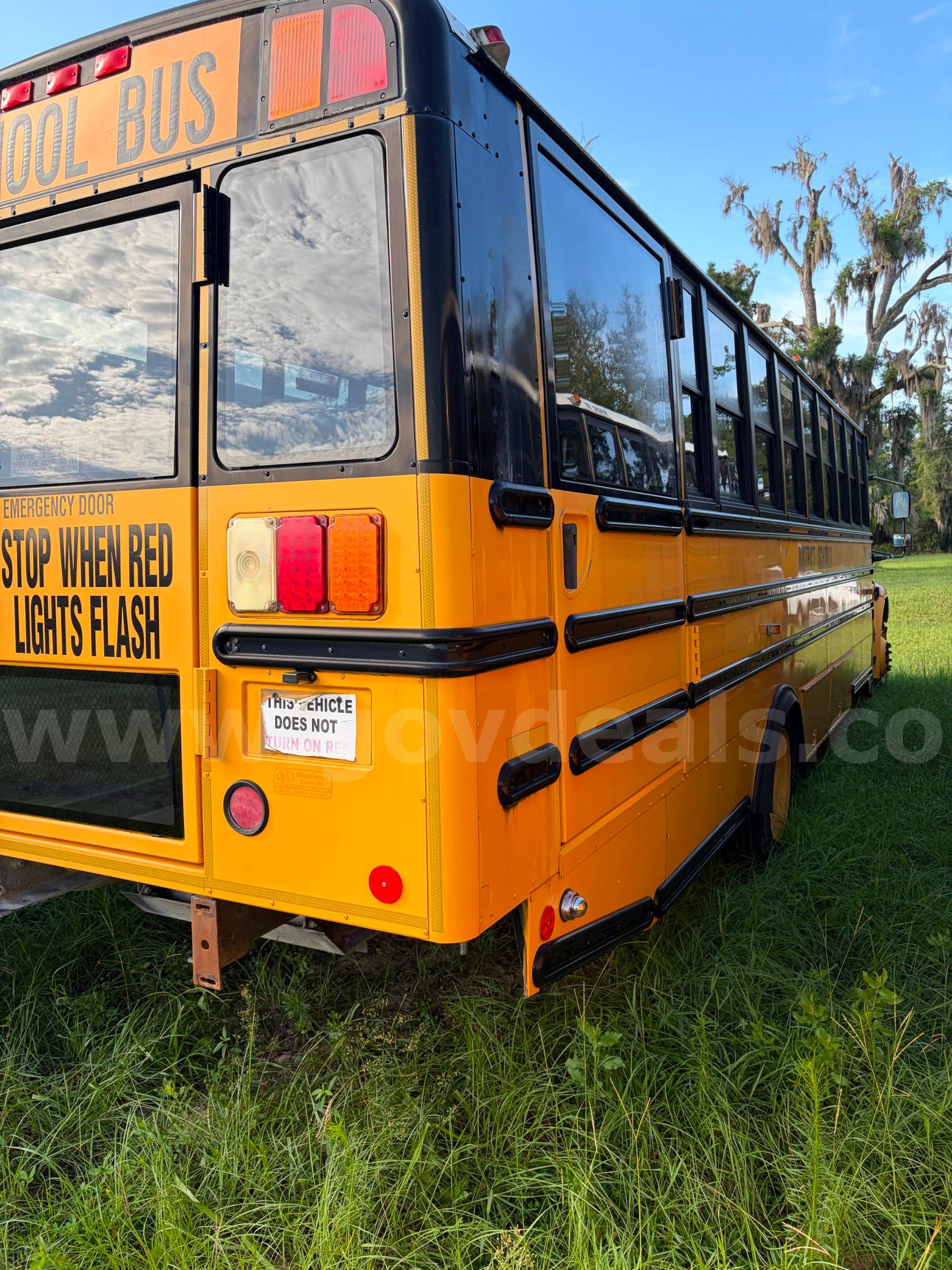 2012 Freightliner B2 Bus Chassis Freightliner B2 Bus Chassis Government Surplus Auction - Photo #4