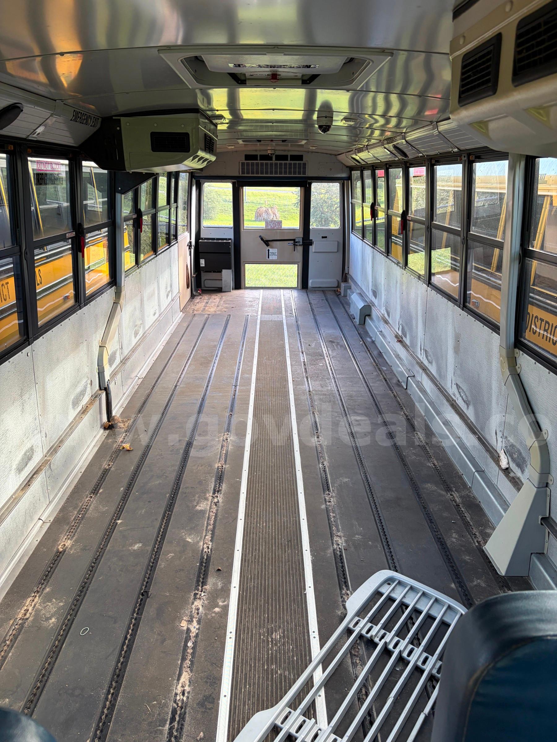 2012 Freightliner B2 Bus Chassis Freightliner B2 Bus Chassis Government Surplus Auction - Photo #5