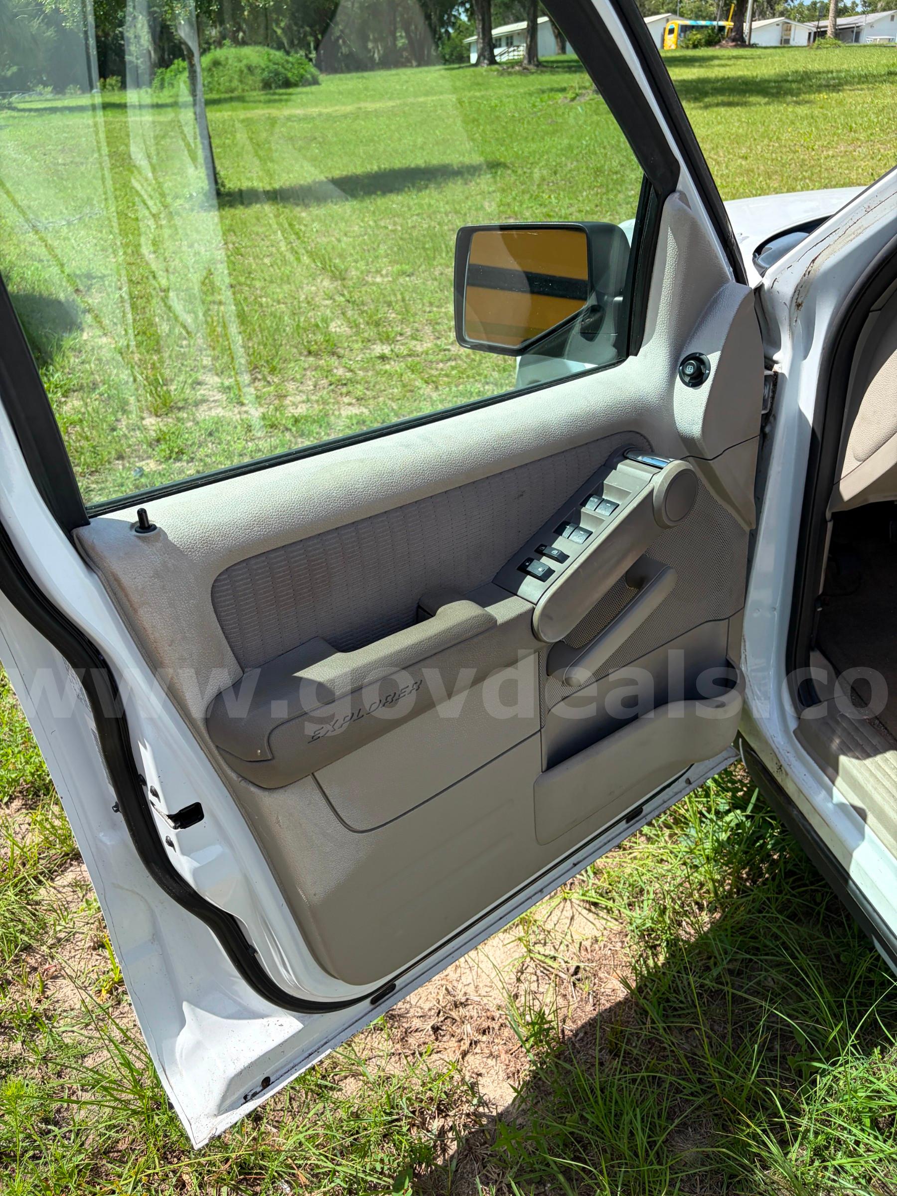 2007 Ford Explorer Ford Explorer Government Surplus Auction - Photo #6