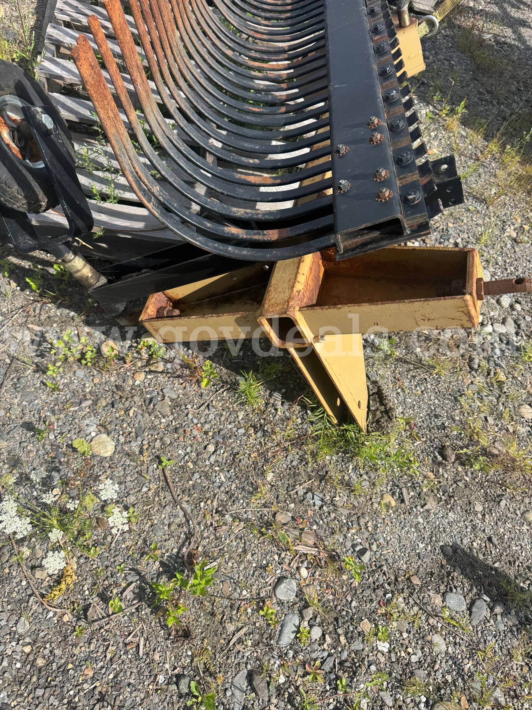 LAND PRIDE 6 FOOT ROCK RAKE LAND PRIDE 6 FOOT Government Surplus Auction - Photo #2