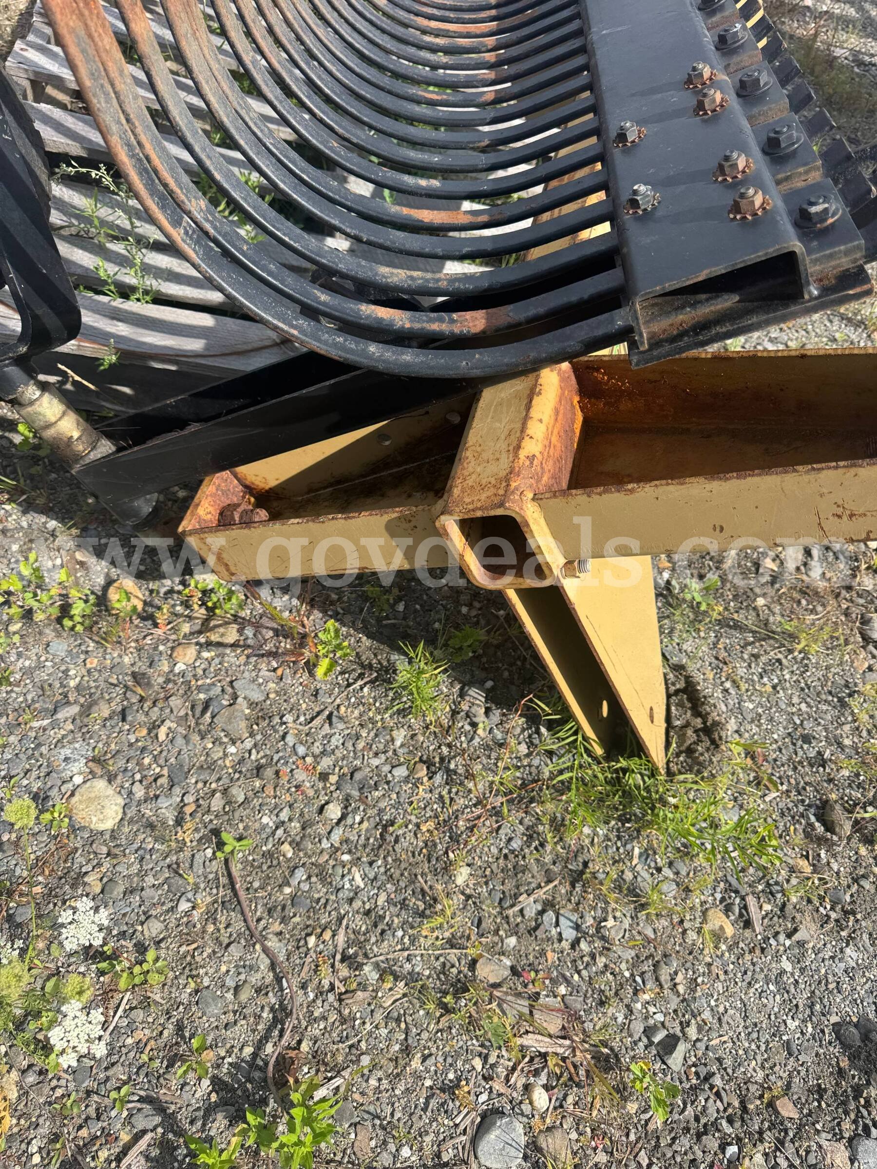 LAND PRIDE 6 FOOT ROCK RAKE LAND PRIDE 6 FOOT Government Surplus Auction - Photo #6