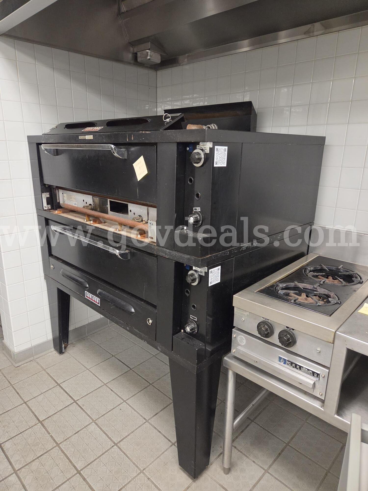 Lot of (2) Garland Commercial Ranges Ltd. Pizza Ovens  G2071 Government Surplus Auction - Photo #2