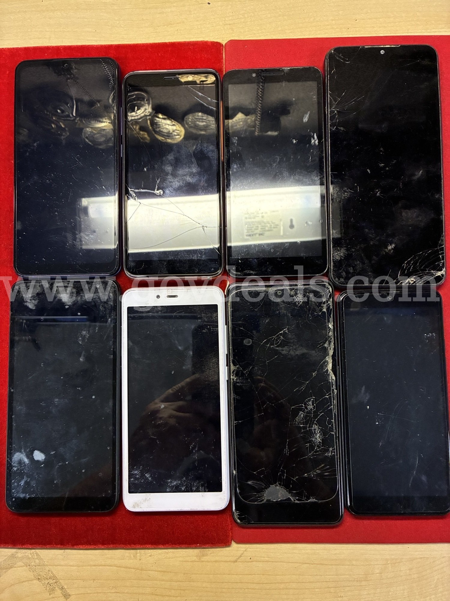 Lot of 200 each Smart Cell Phones and Flip Phones  200 Government Surplus Auction - Photo #5