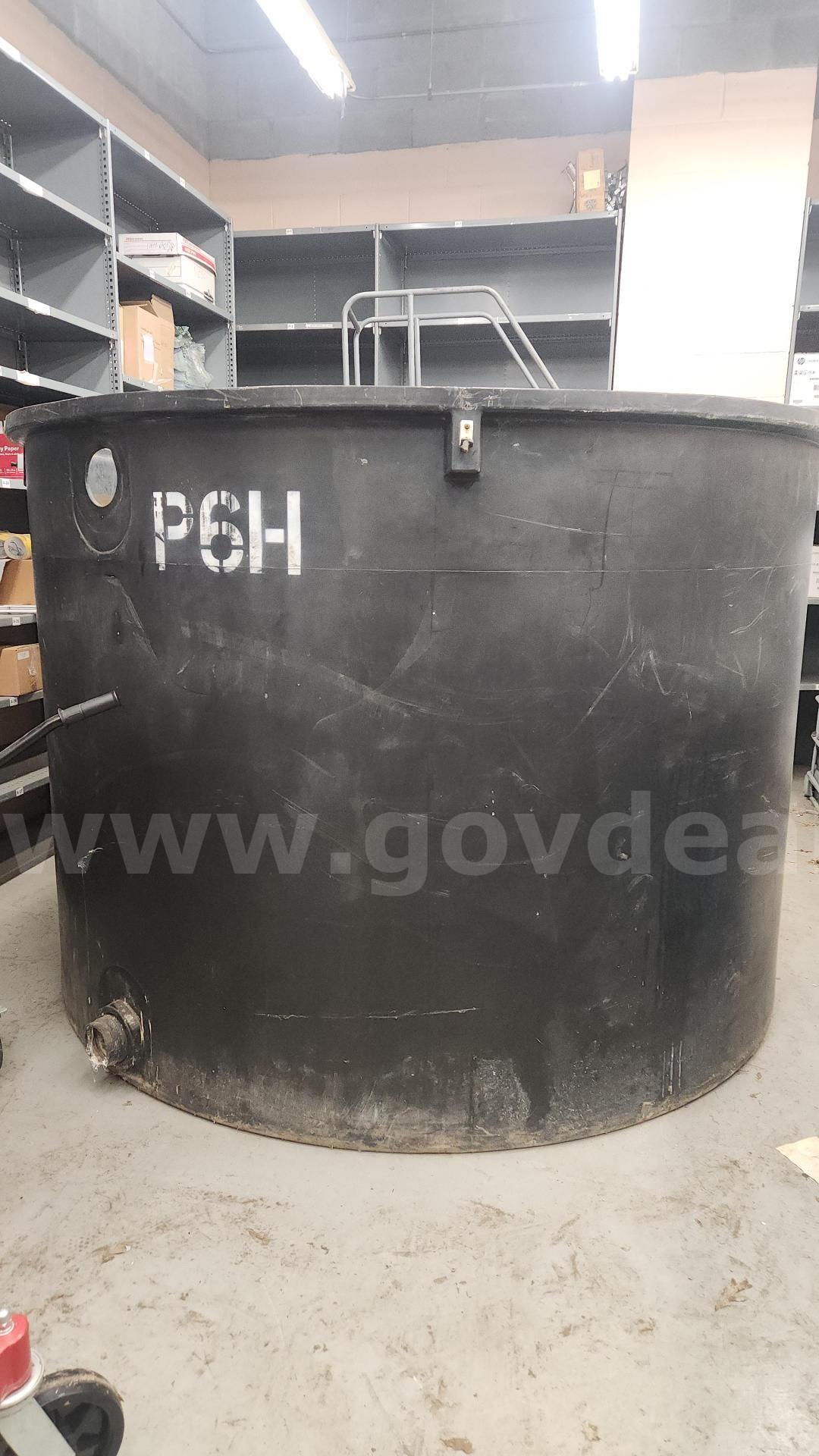 LARGE Water Containment Tank   Government Surplus Auction - Primary Photo