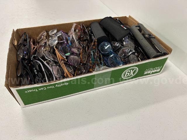 Lot of Miscellaneous Eyeglasses   Government Surplus Auction - Photo #3