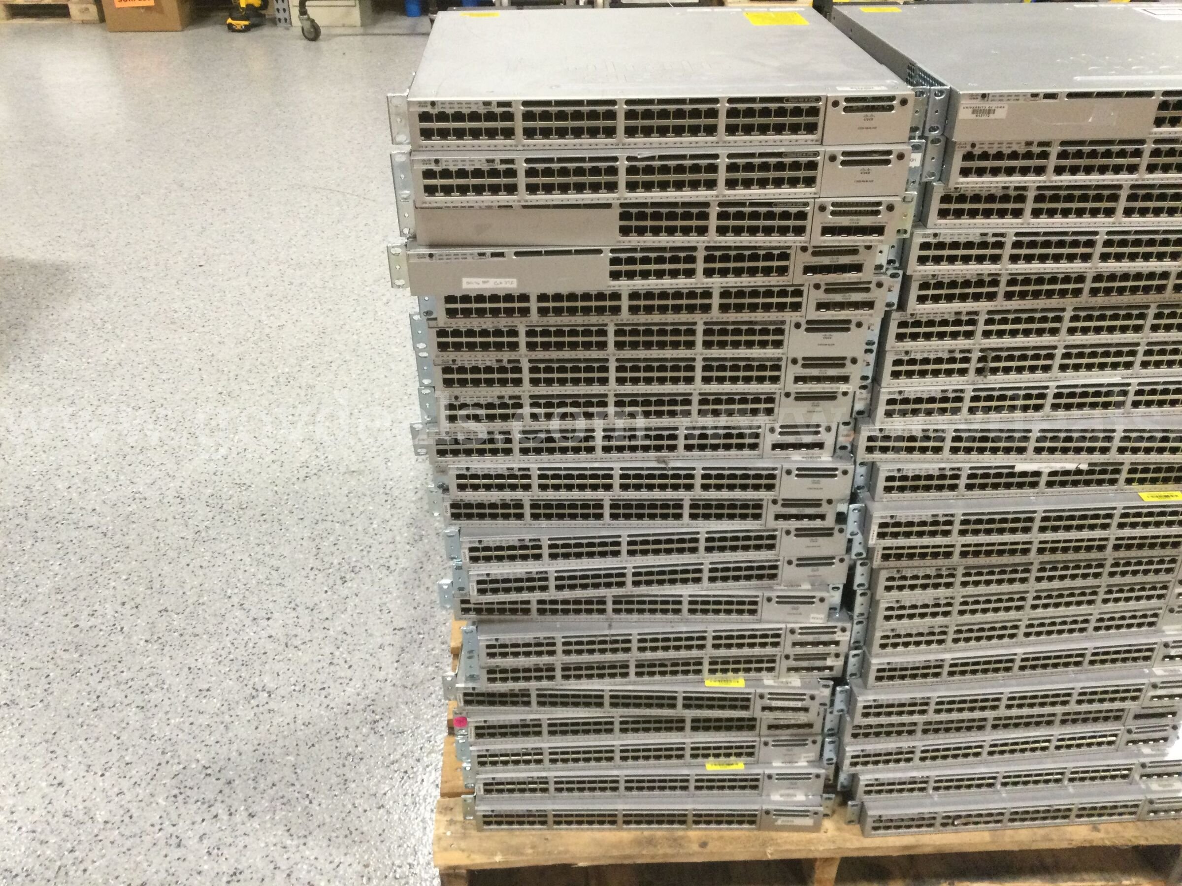 42 Cisco Catalyst 3850 Switches - Untested Cisco 3850 Government Surplus Auction - Photo #2