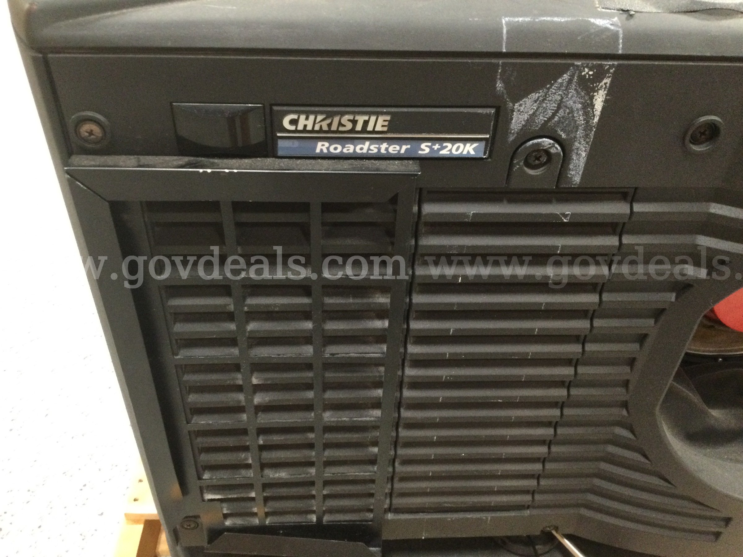 2 Christie Roadster S+20K DLP Projectors - Untested Christie Roadster S+20K Government Surplus Auction - Photo #4
