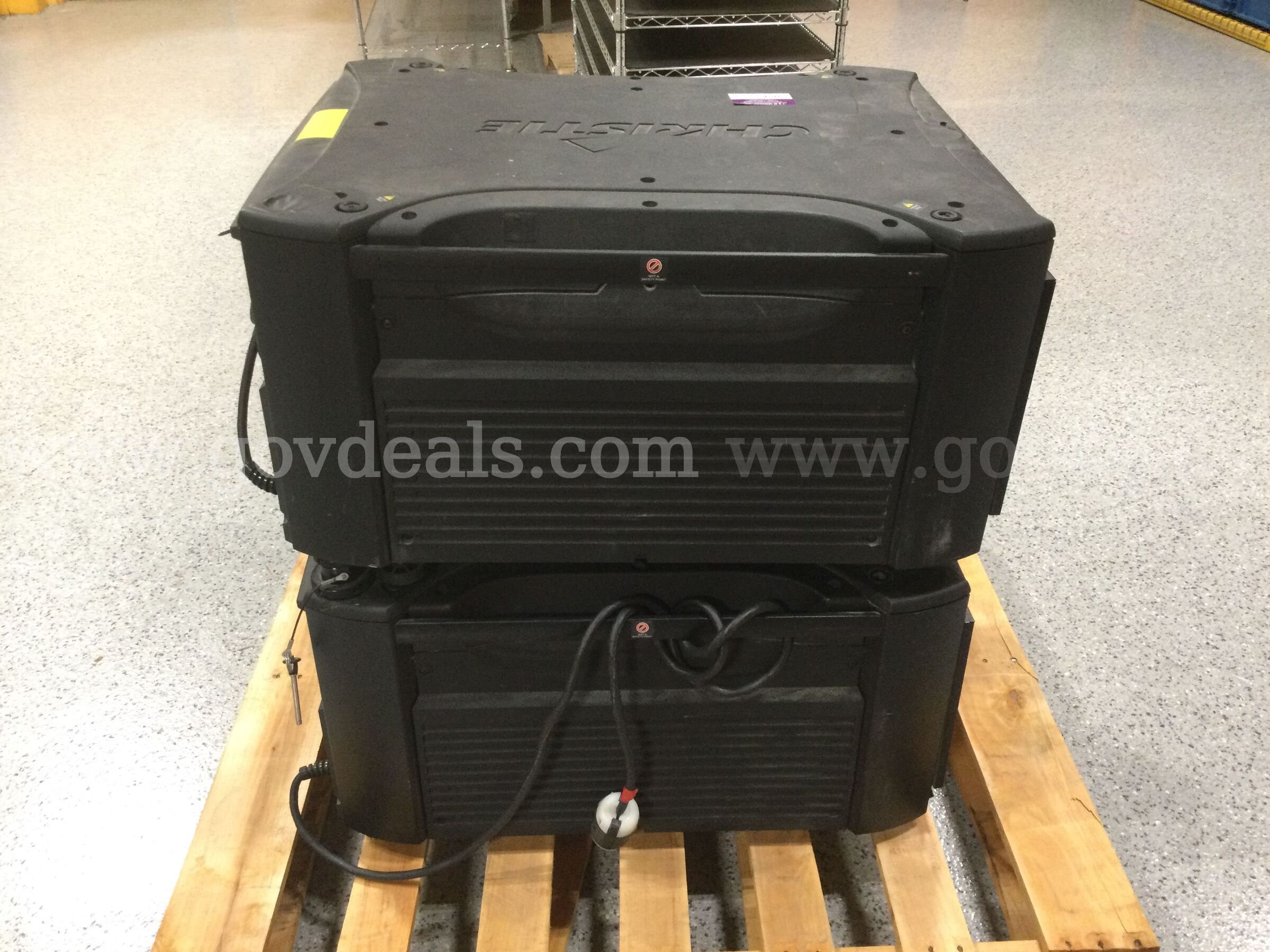 2 Christie Roadster S+20K DLP Projectors - Untested Christie Roadster S+20K Government Surplus Auction - Photo #6
