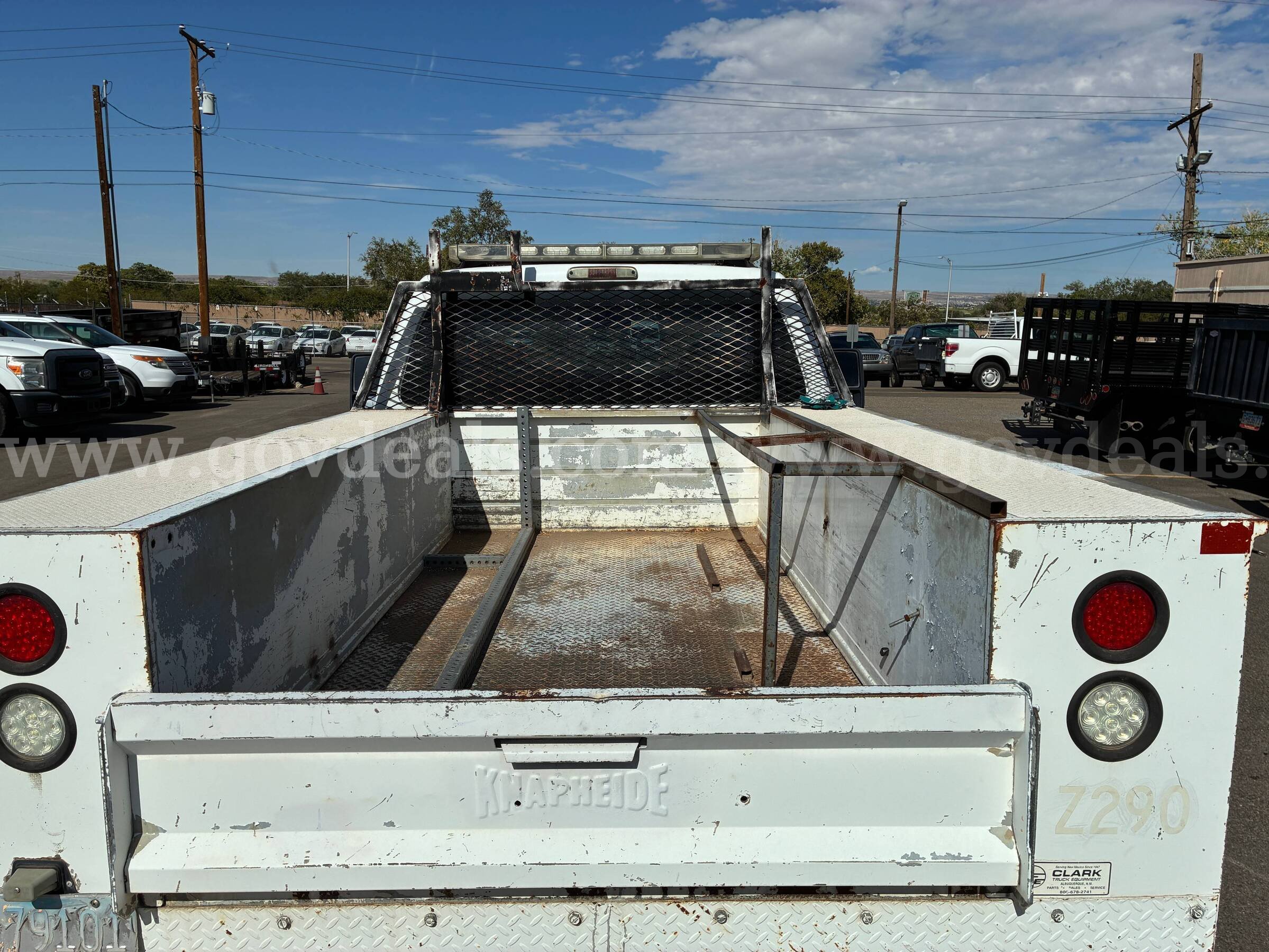 2010 Ford F-250 SD XLT 2WD Ford F-250 Government Surplus Auction - Photo #4