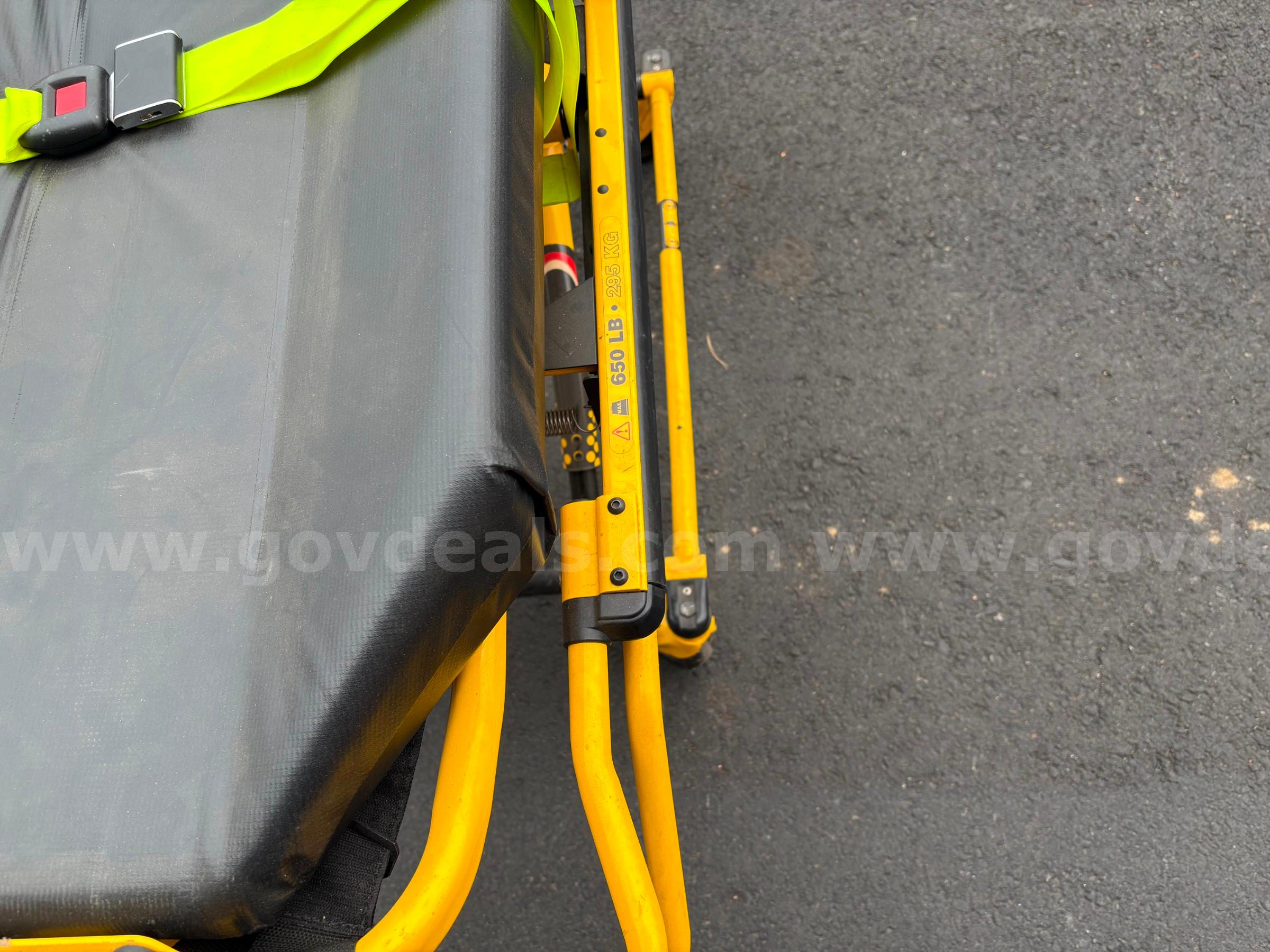 Stryker EMS model 6082 MX-Pro ambulance cot Stryker 6082 Government Surplus Auction - Photo #5